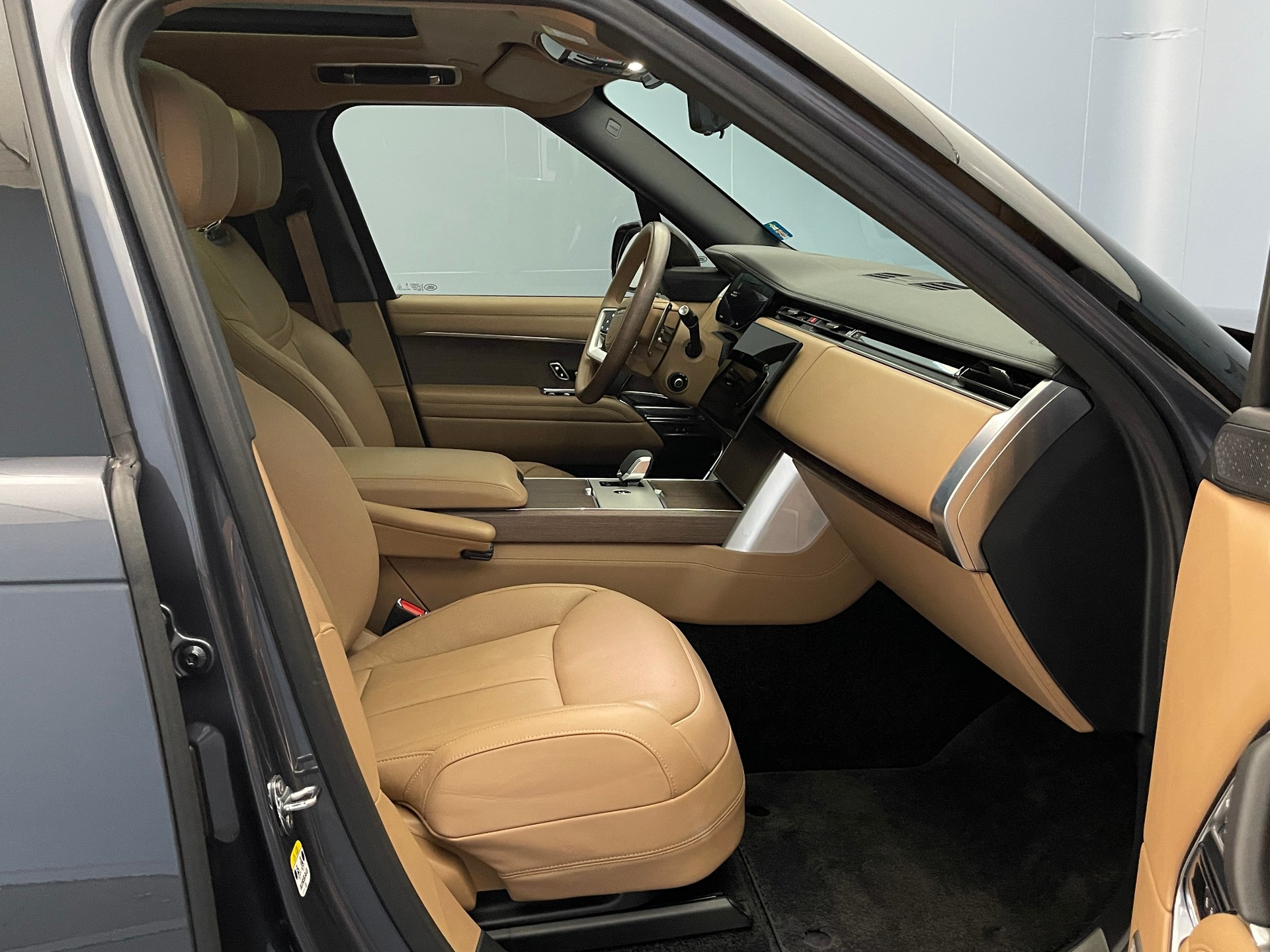 LAND ROVER Range Rover 4.4 V8 Autobiography-image-8