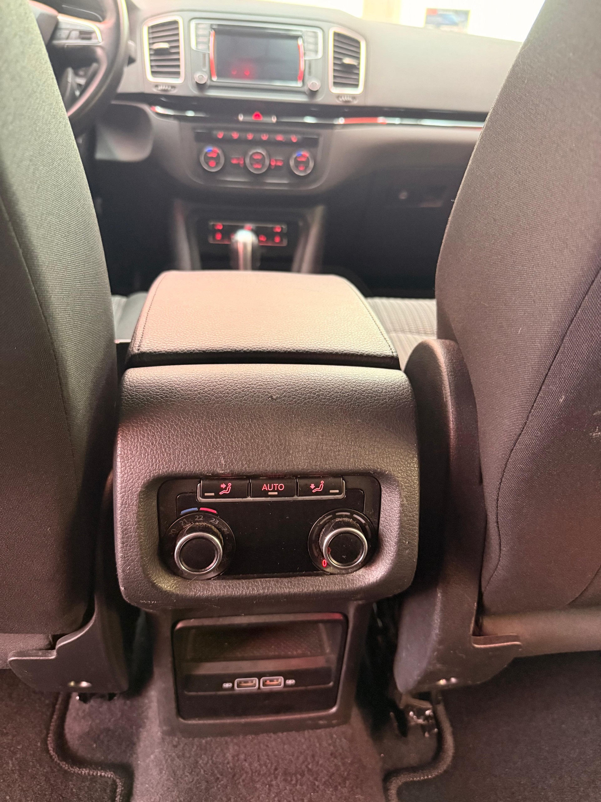SEAT Alhambra 2.0 TDI 4Drive 177 PS-image-8