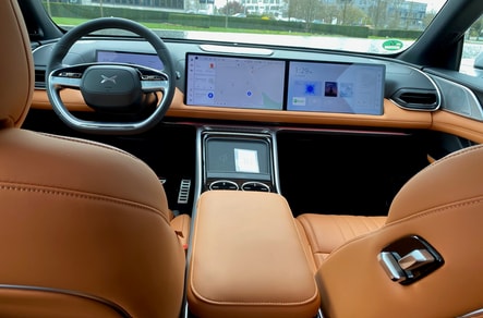 XPENG G9 93kWh Performance AWD-showroom-element-2