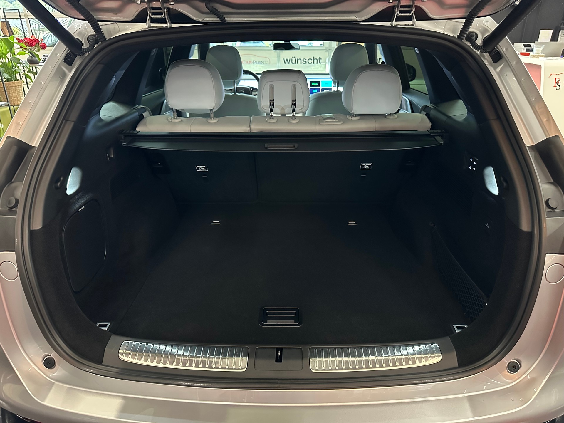 XPENG G9 98kWh Performance AWD-image-41