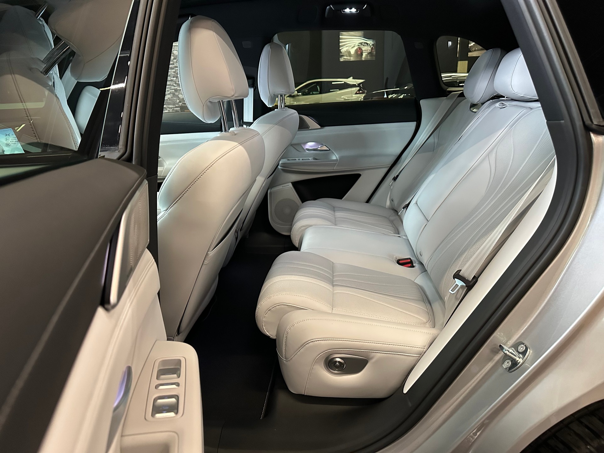 XPENG G9 98kWh Performance AWD-image-9