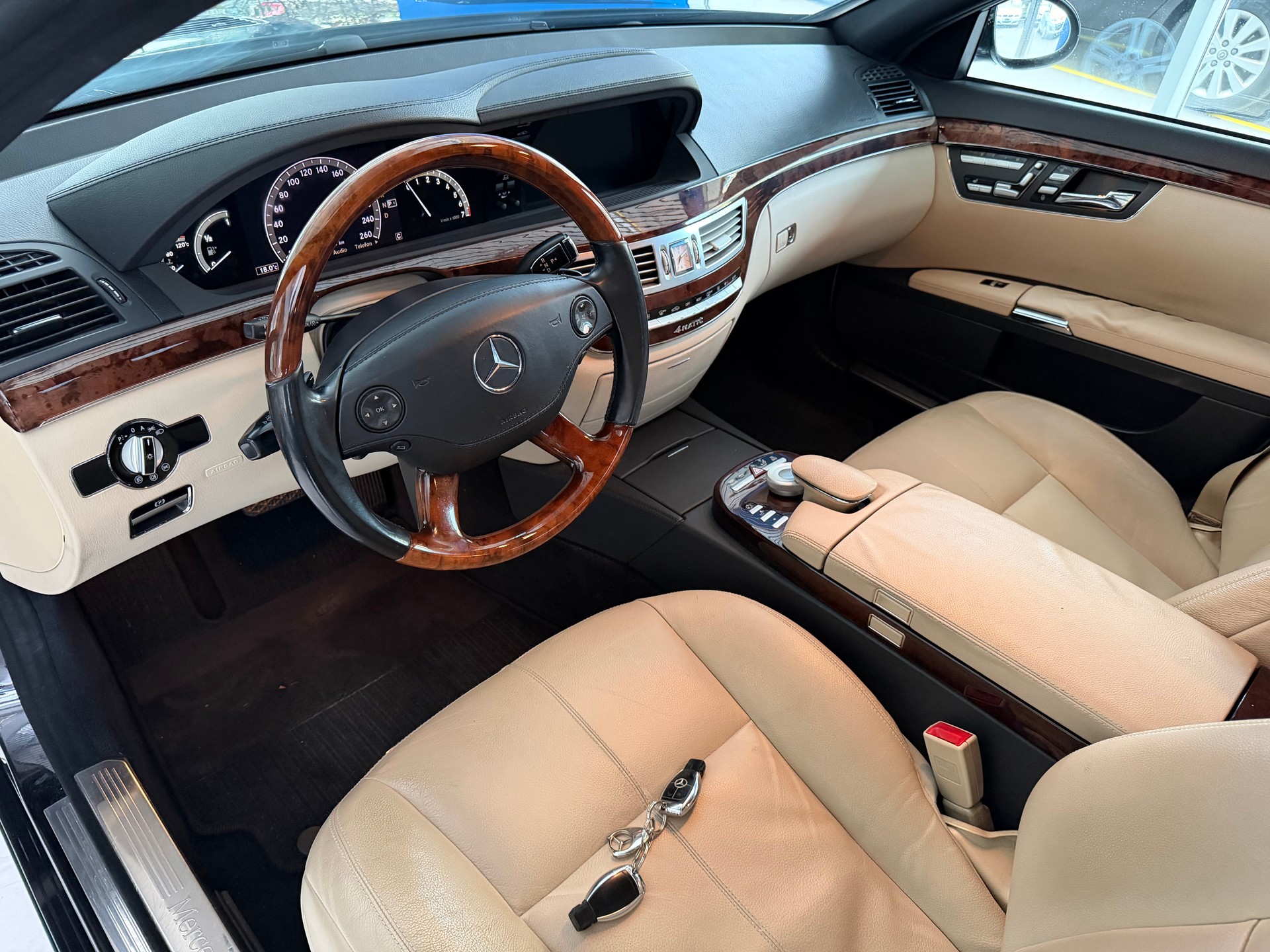 MERCEDES-BENZ S 350 4Matic 7G-Tronic-image-11