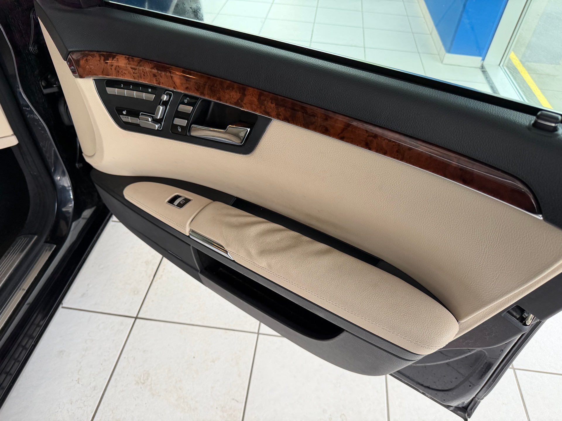 MERCEDES-BENZ S 350 4Matic 7G-Tronic-image-18