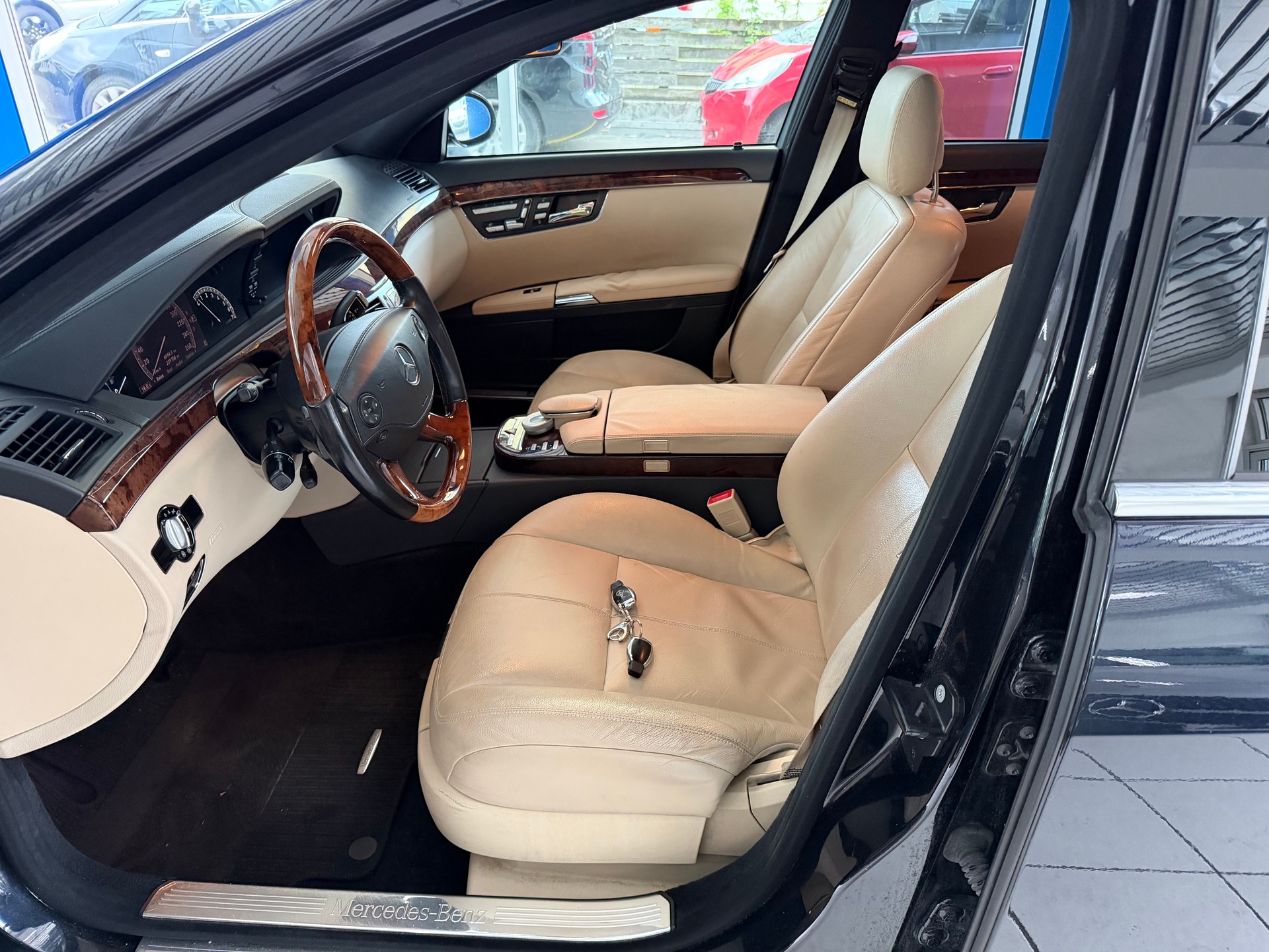 MERCEDES-BENZ S 350 4Matic 7G-Tronic-image-9