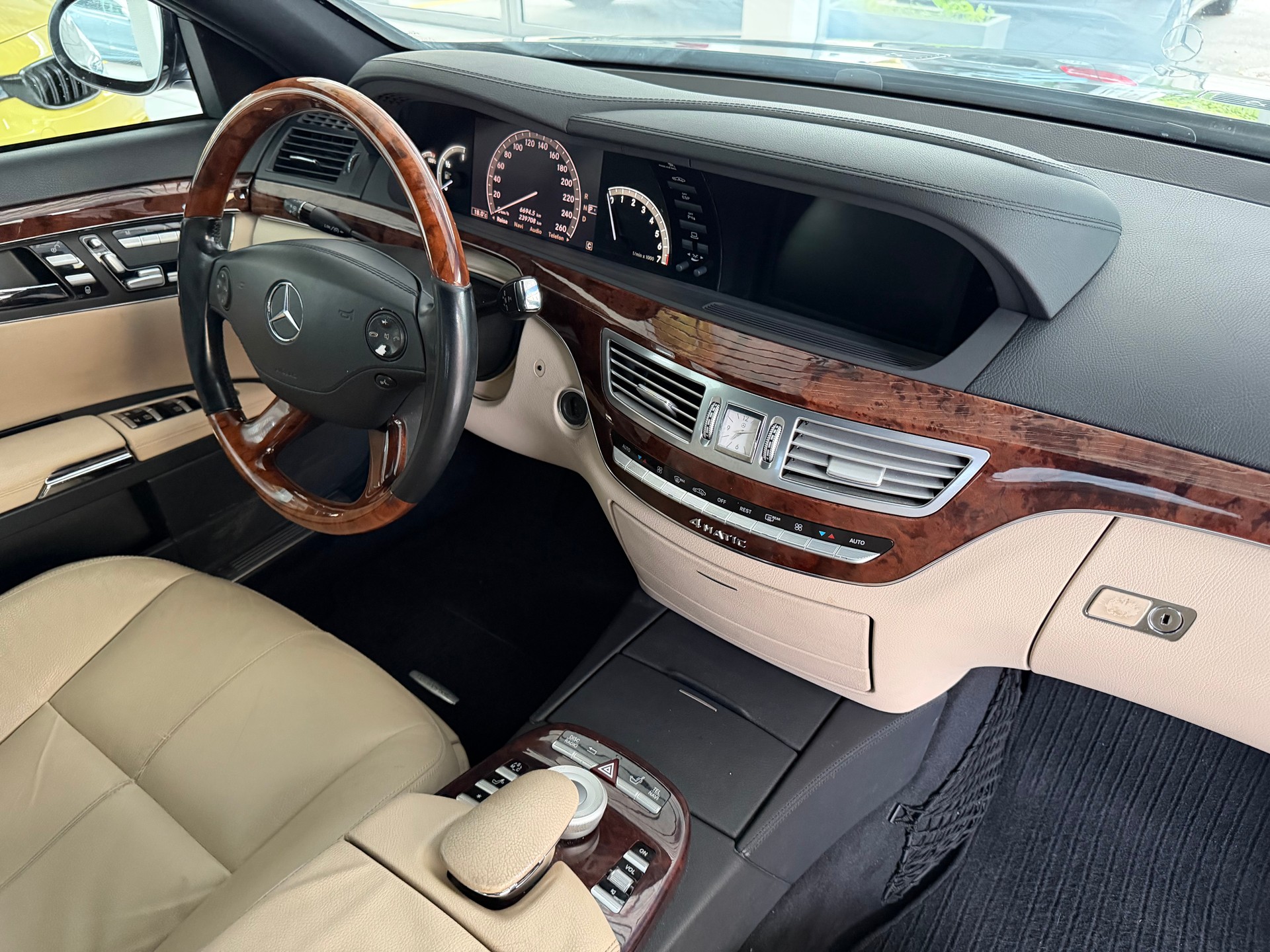 MERCEDES-BENZ S 350 4Matic 7G-Tronic-image-12
