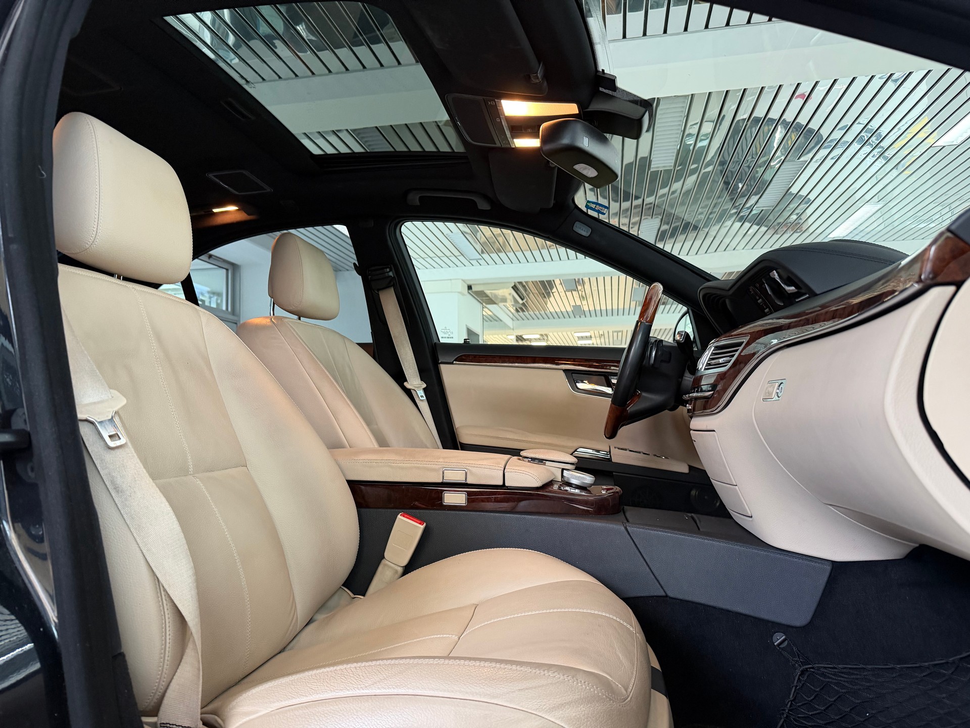 MERCEDES-BENZ S 350 4Matic 7G-Tronic-image-14