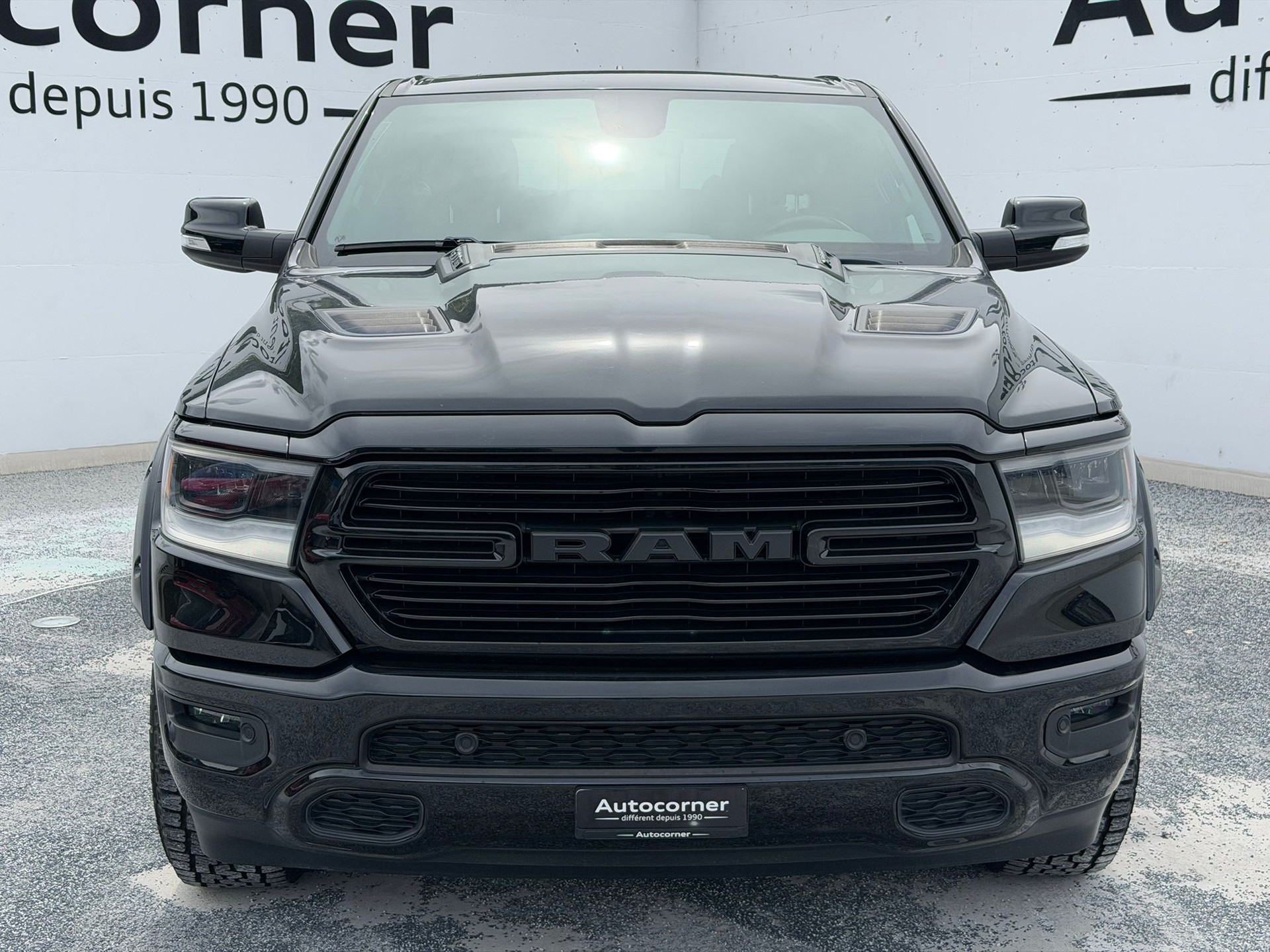 DODGE Ram 1500 Sport-showroom-element-2