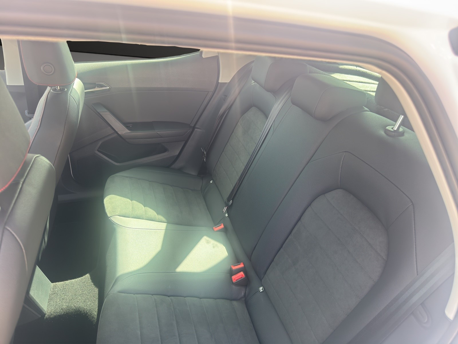 SEAT Ibiza 1.0 EcoTSI DSG Swiss FR-image-7