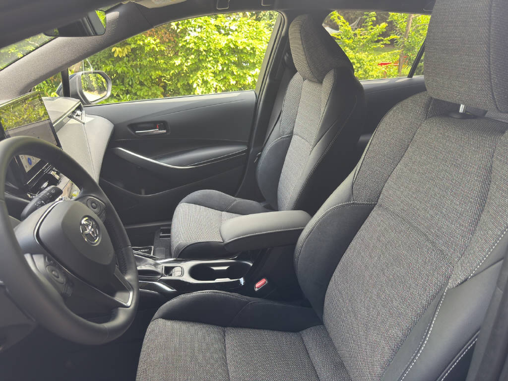 TOYOTA Corolla Touring Sports 2.0 HSD Swiss Edition-image-5