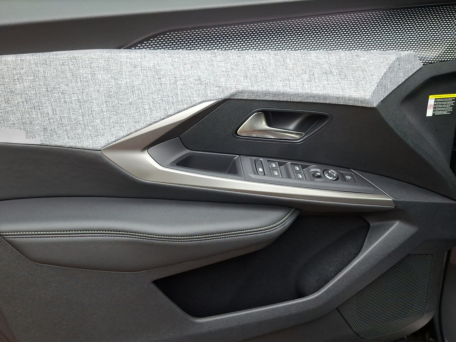PEUGEOT 3008 e-GT Exclusive AWD 73kWh-image-12