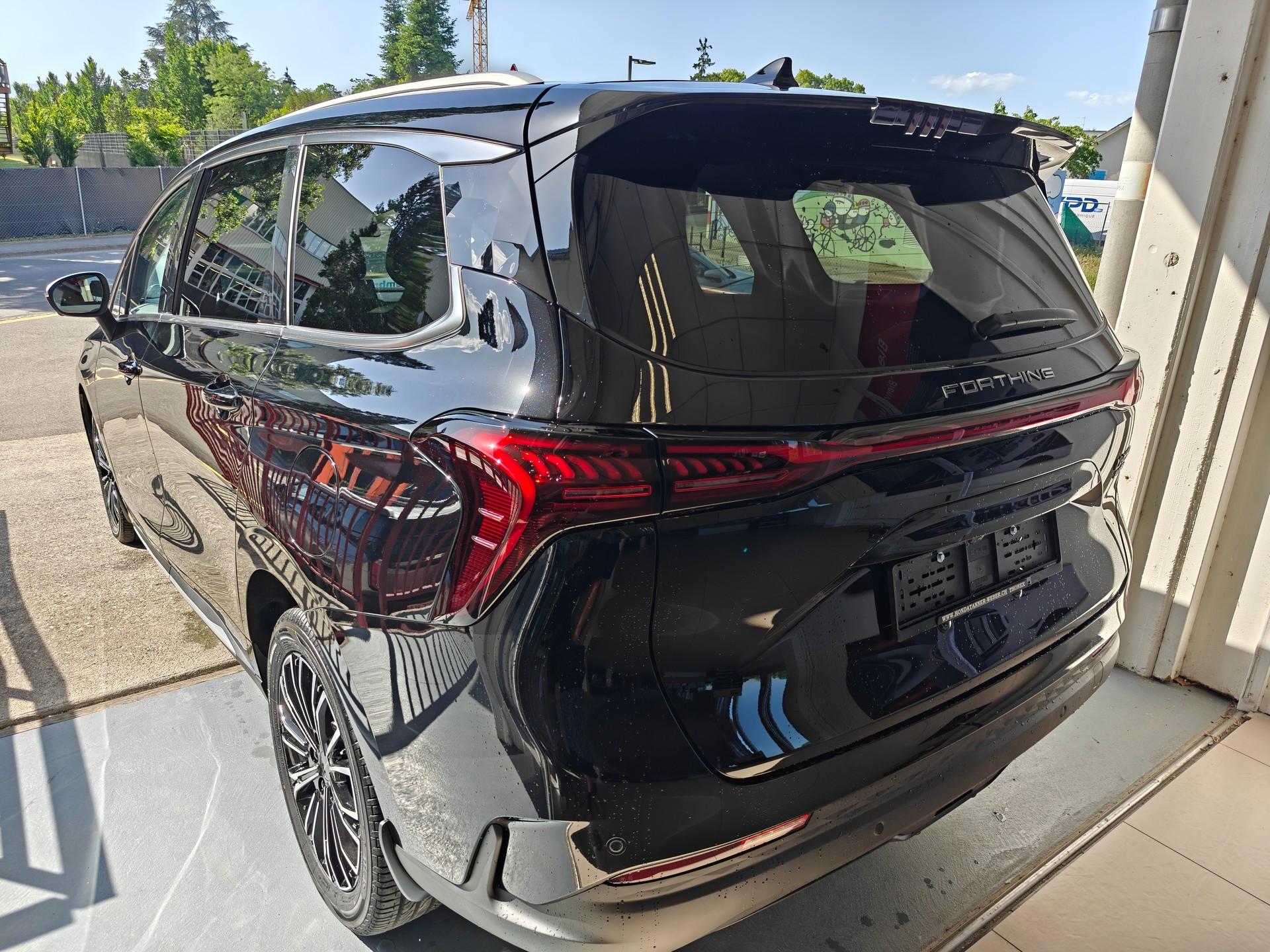 FORTHING 4 U-Tour 1.5 T GDI PHEV-image-2