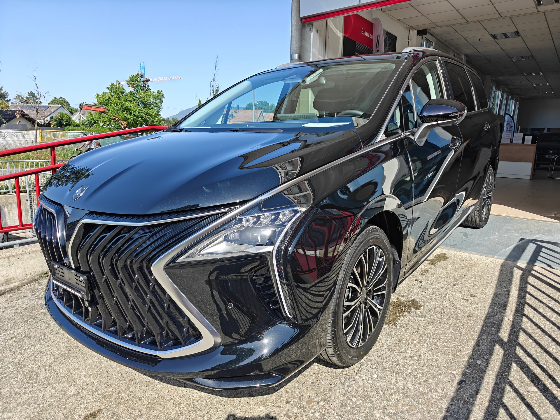 FORTHING 4 U-Tour 1.5 T GDI PHEV-image-1