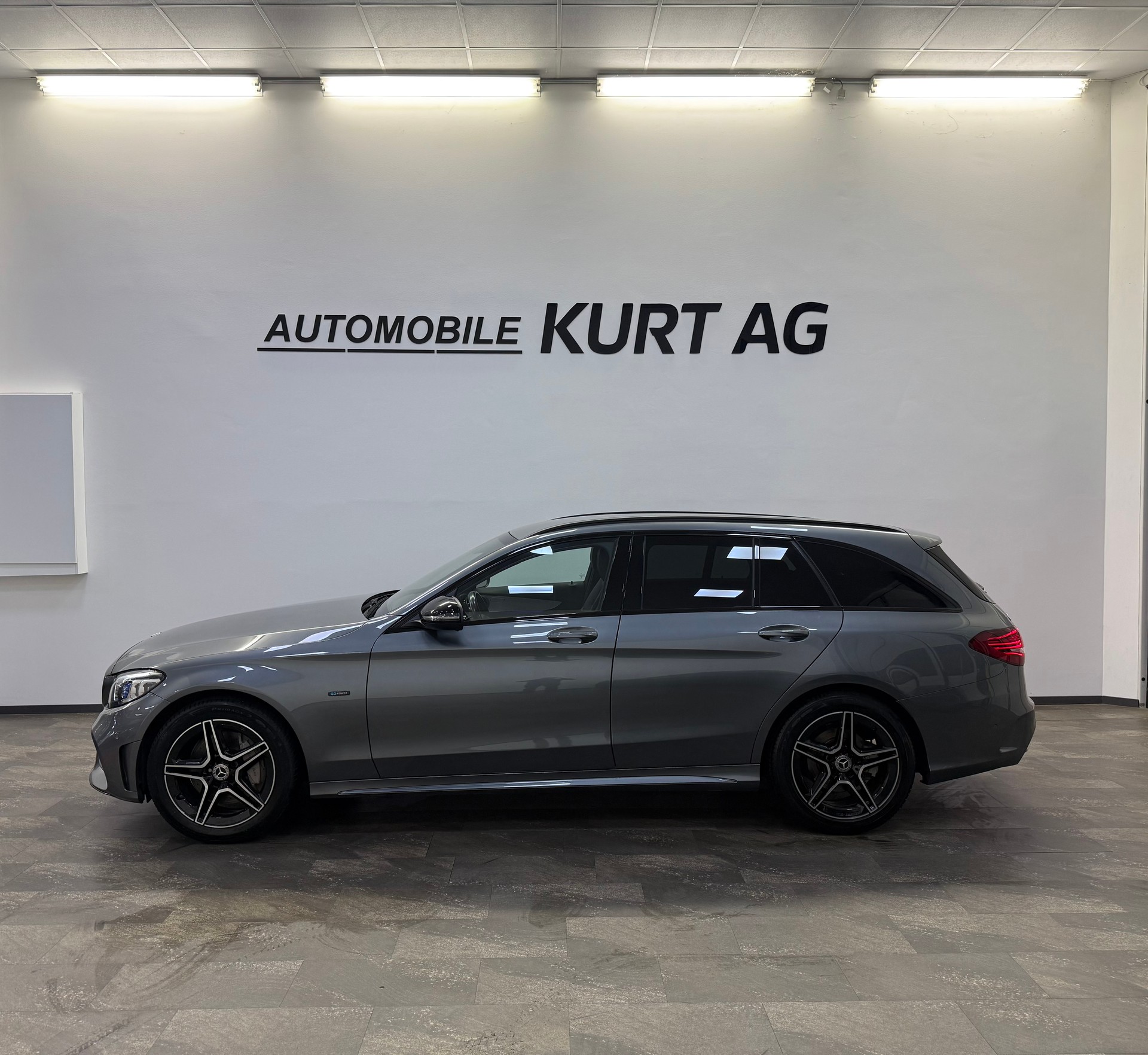 MERCEDES-BENZ C 300 e T-Modell AMG Line 9G-Tronic-showroom-element-2