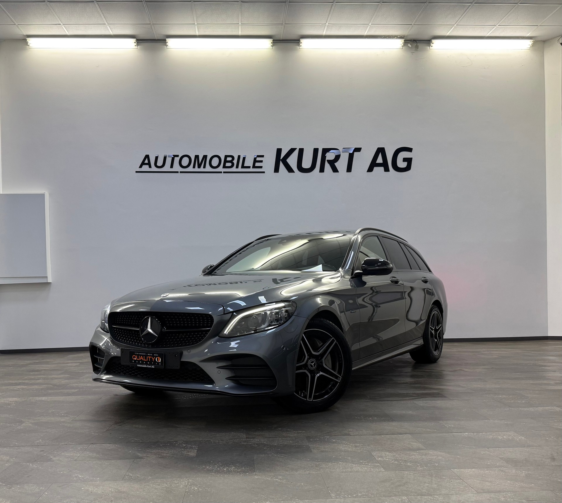 MERCEDES-BENZ C 300 e T-Modell AMG Line 9G-Tronic-showroom-element-1