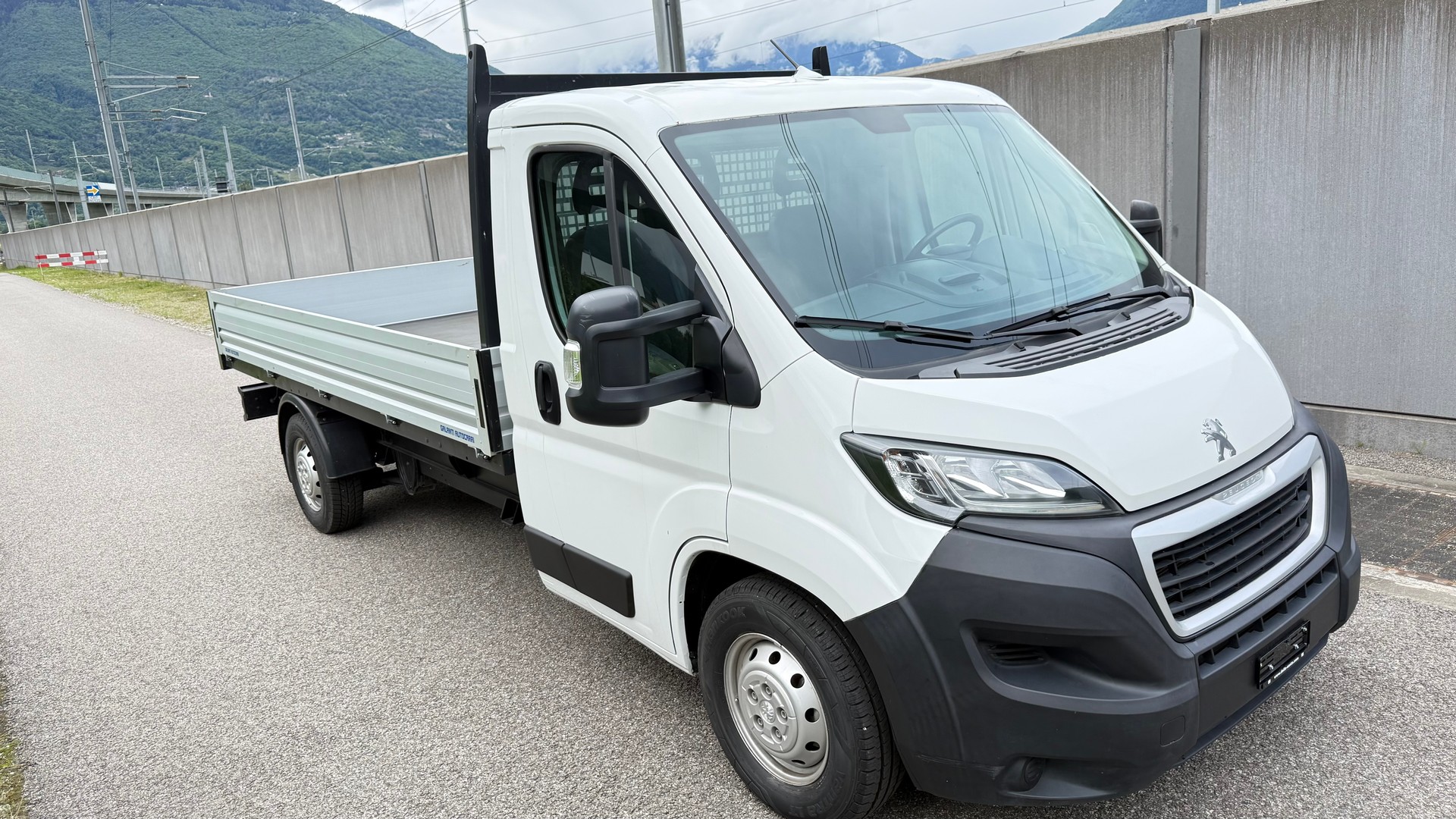 PEUGEOT BOXER-image-2