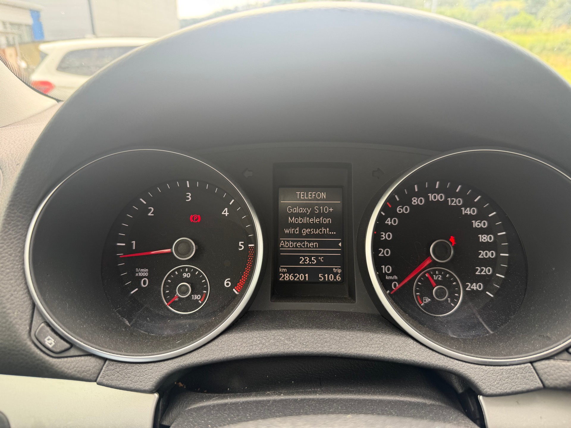 VW Golf 2.0 TDI Highline 4Motion-image-7