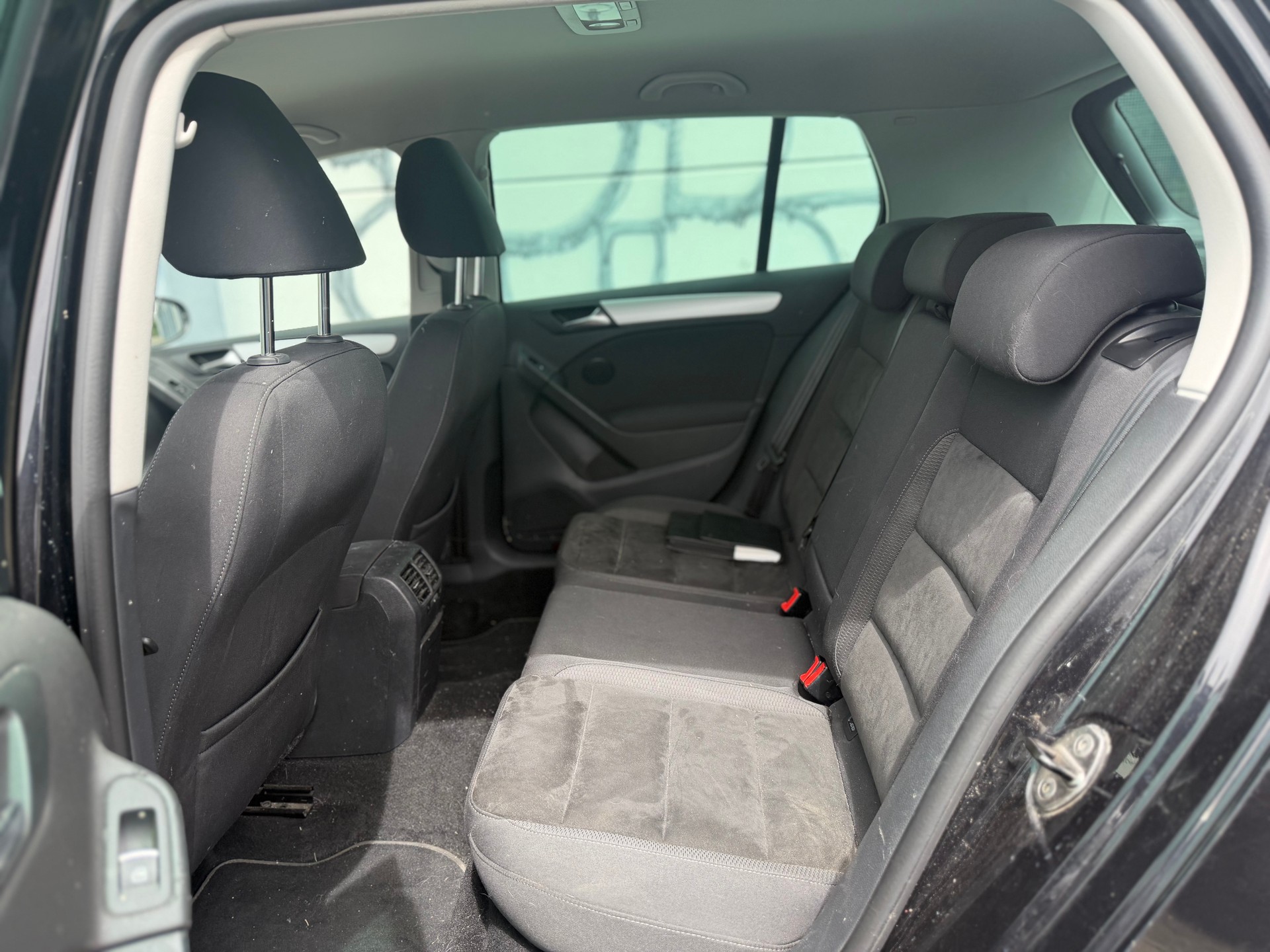 VW Golf 2.0 TDI Highline 4Motion-image-5