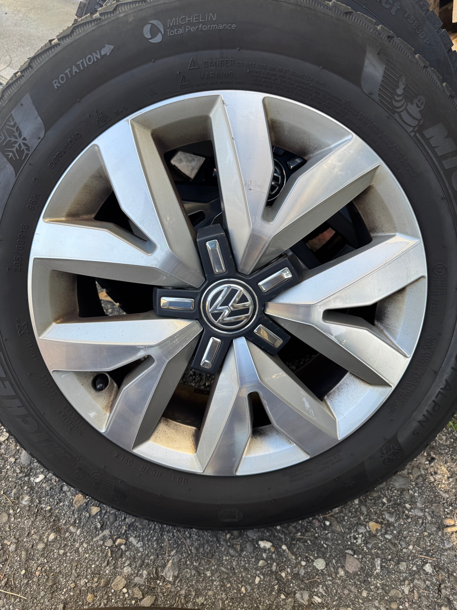 VW Touran 1.6 TDI BlueMotion Technology Trendline DSG-image-13