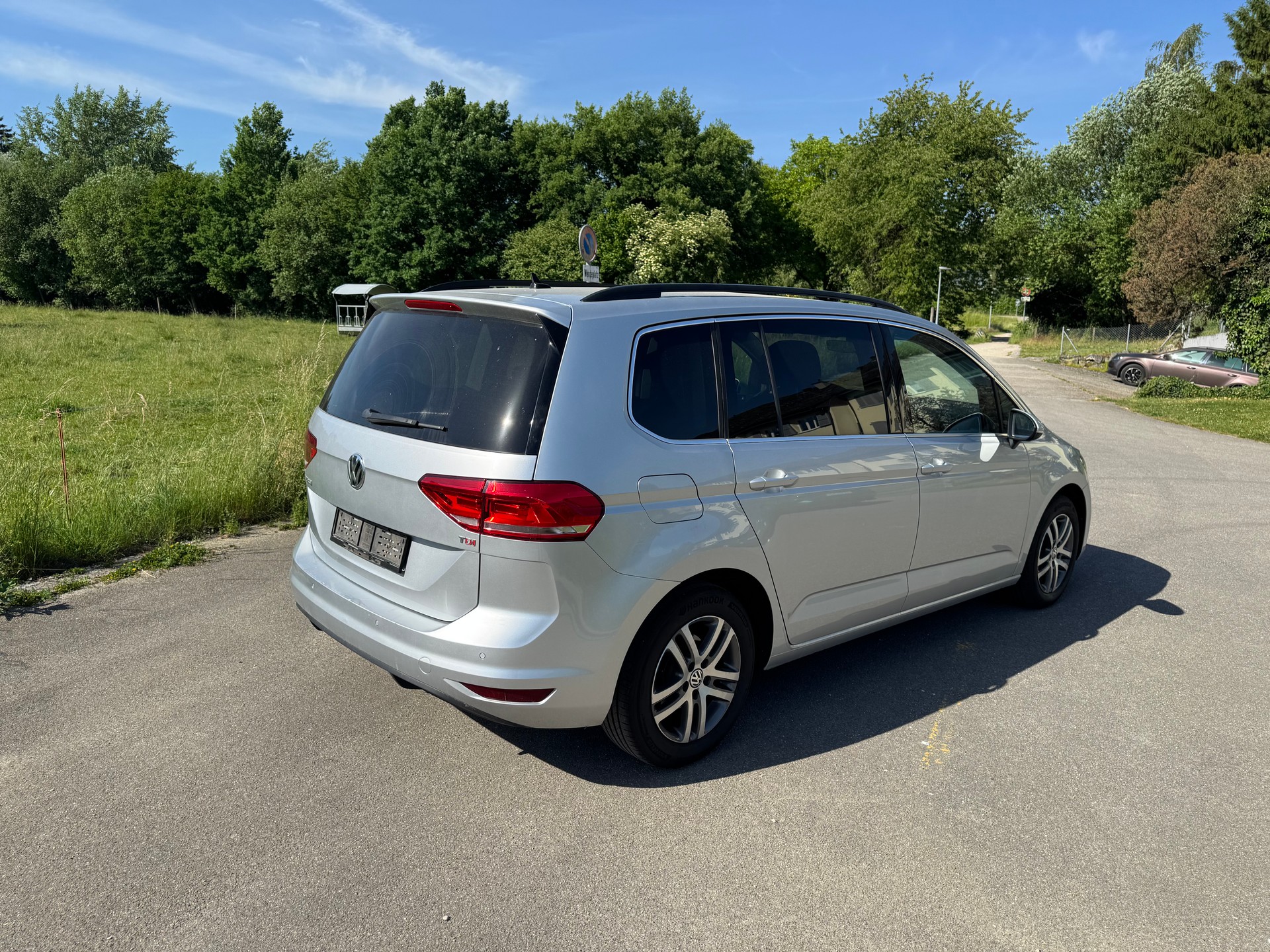 VW Touran 1.6 TDI BlueMotion Technology Trendline DSG-showroom-element-3