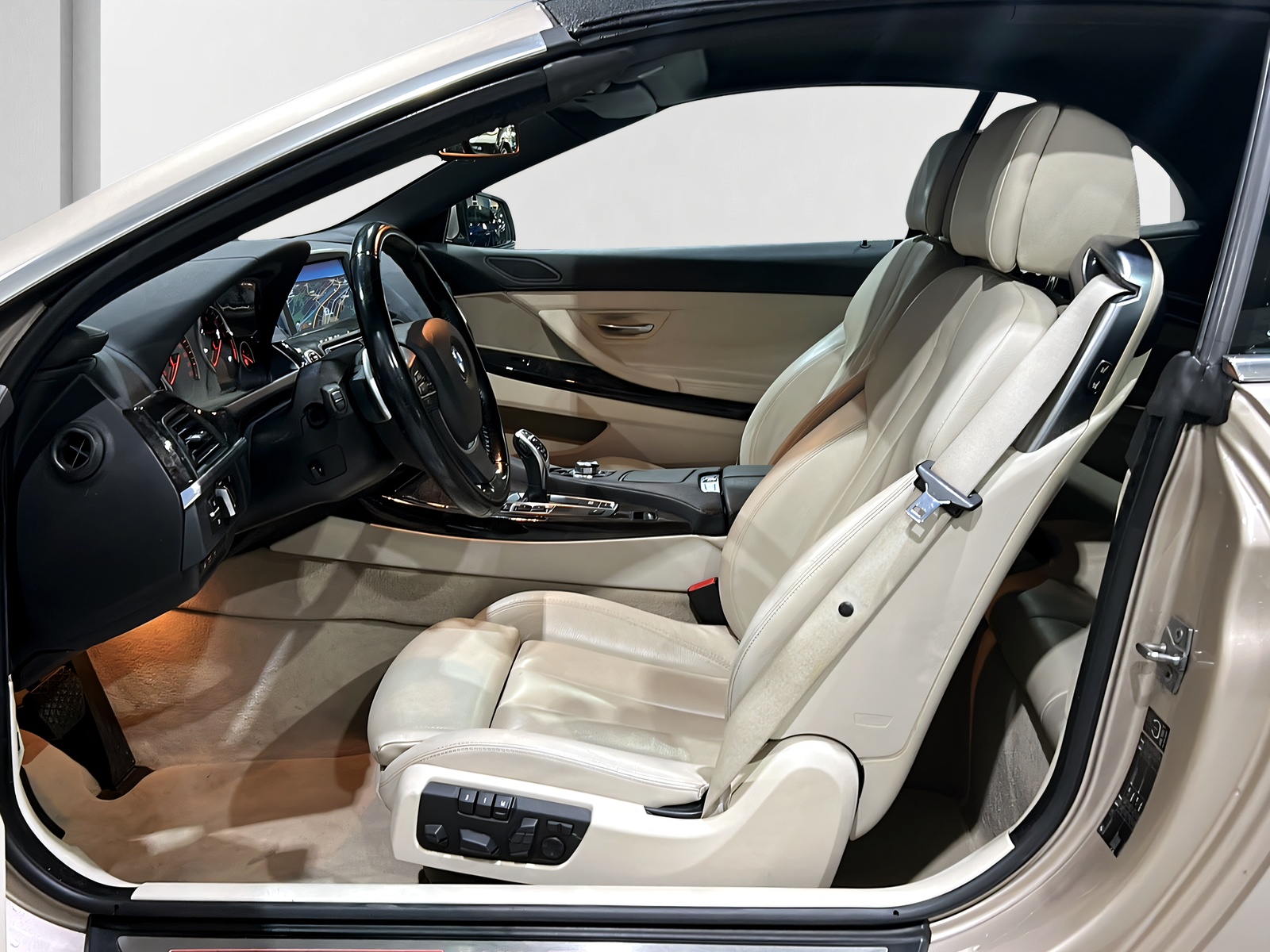 BMW 640i Cabrio**Head up,Rückfahrtkam,Soft Close,CH Auslieferung,Frisch ab MFK**-image-7