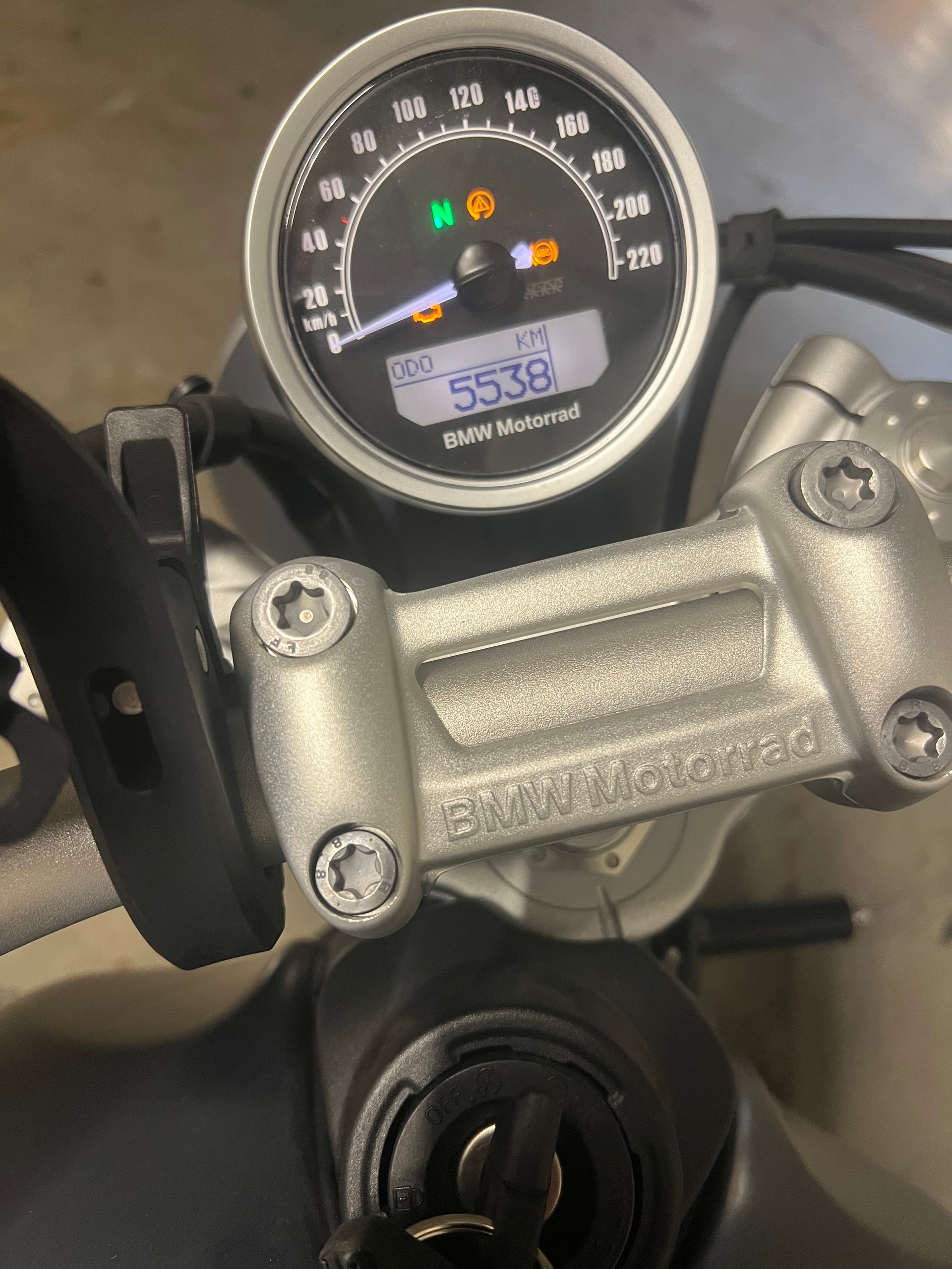 BMW R nineT Scrambler ABS-image-7