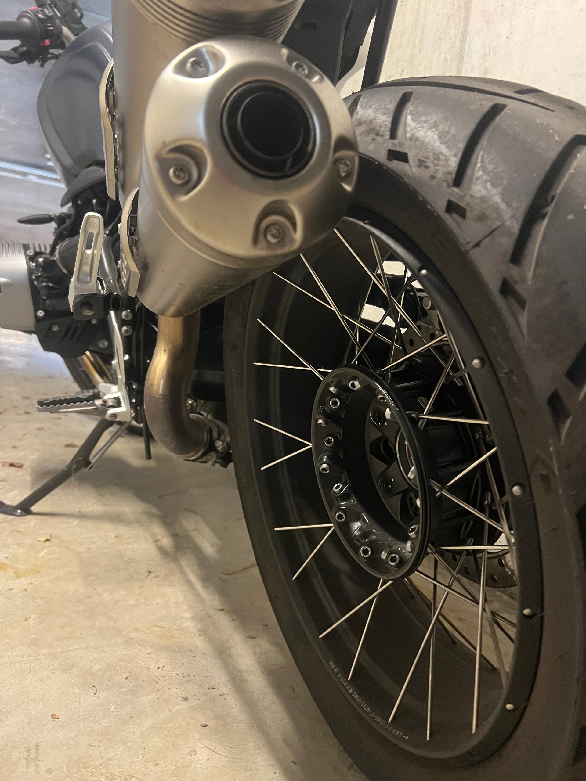 BMW R nineT Scrambler ABS-image-6