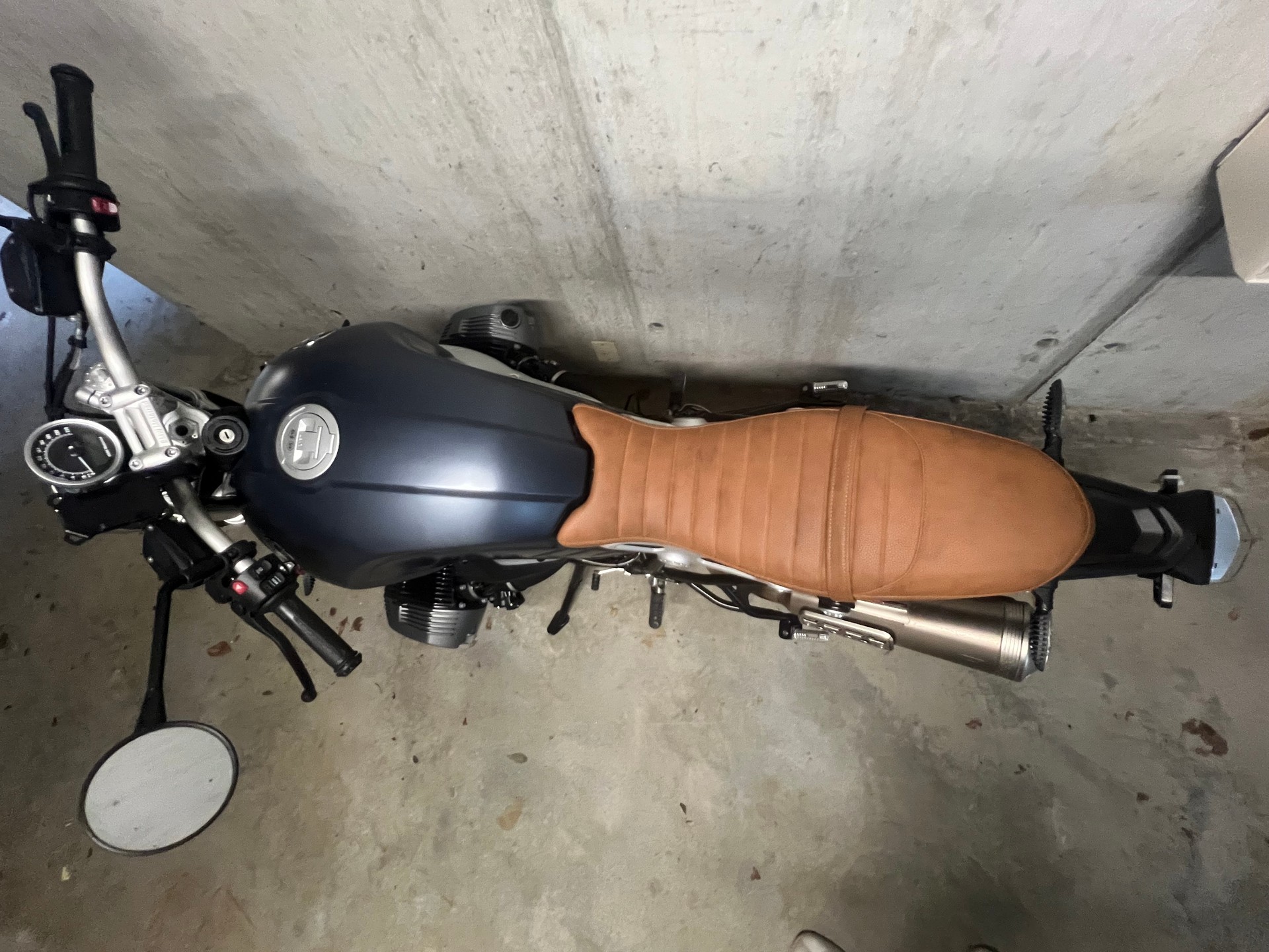 BMW R nineT Scrambler ABS-image-9