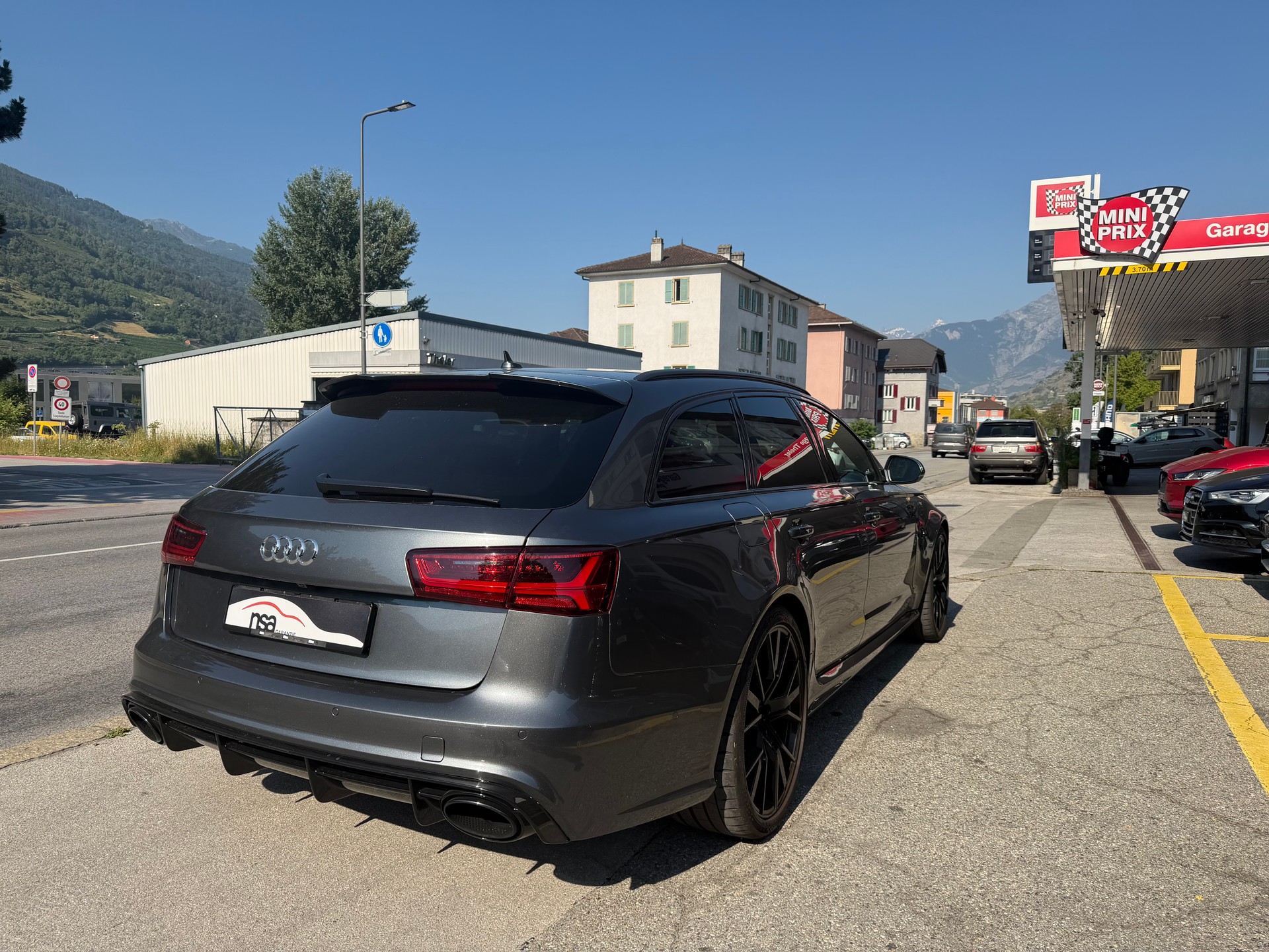 AUDI RS6 Avant 4.0 TFSI V8 performance quattro-showroom-element-3