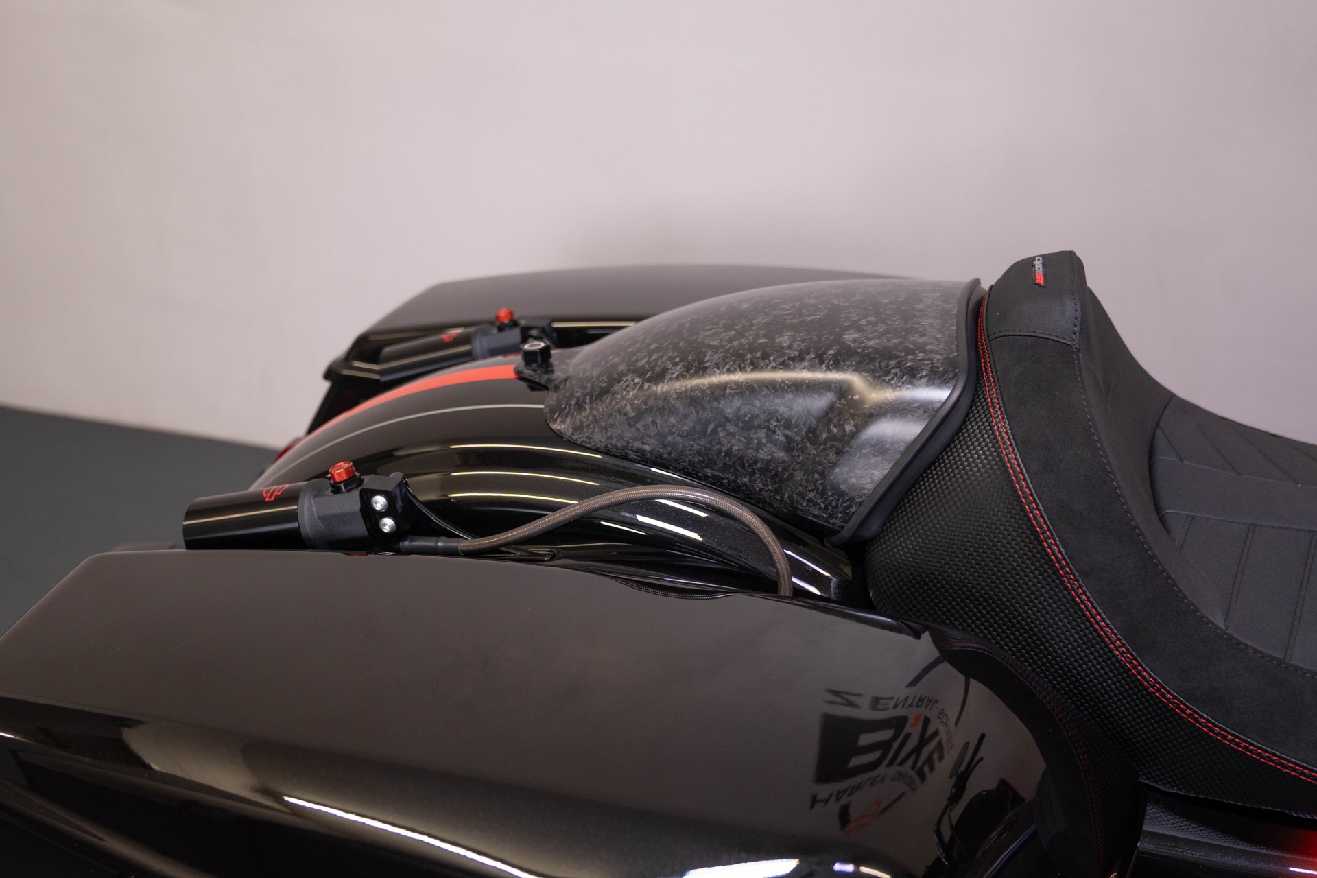 HARLEY-DAVIDSON FLTRXSTSE Road Glide ST 121 CVO-image-9