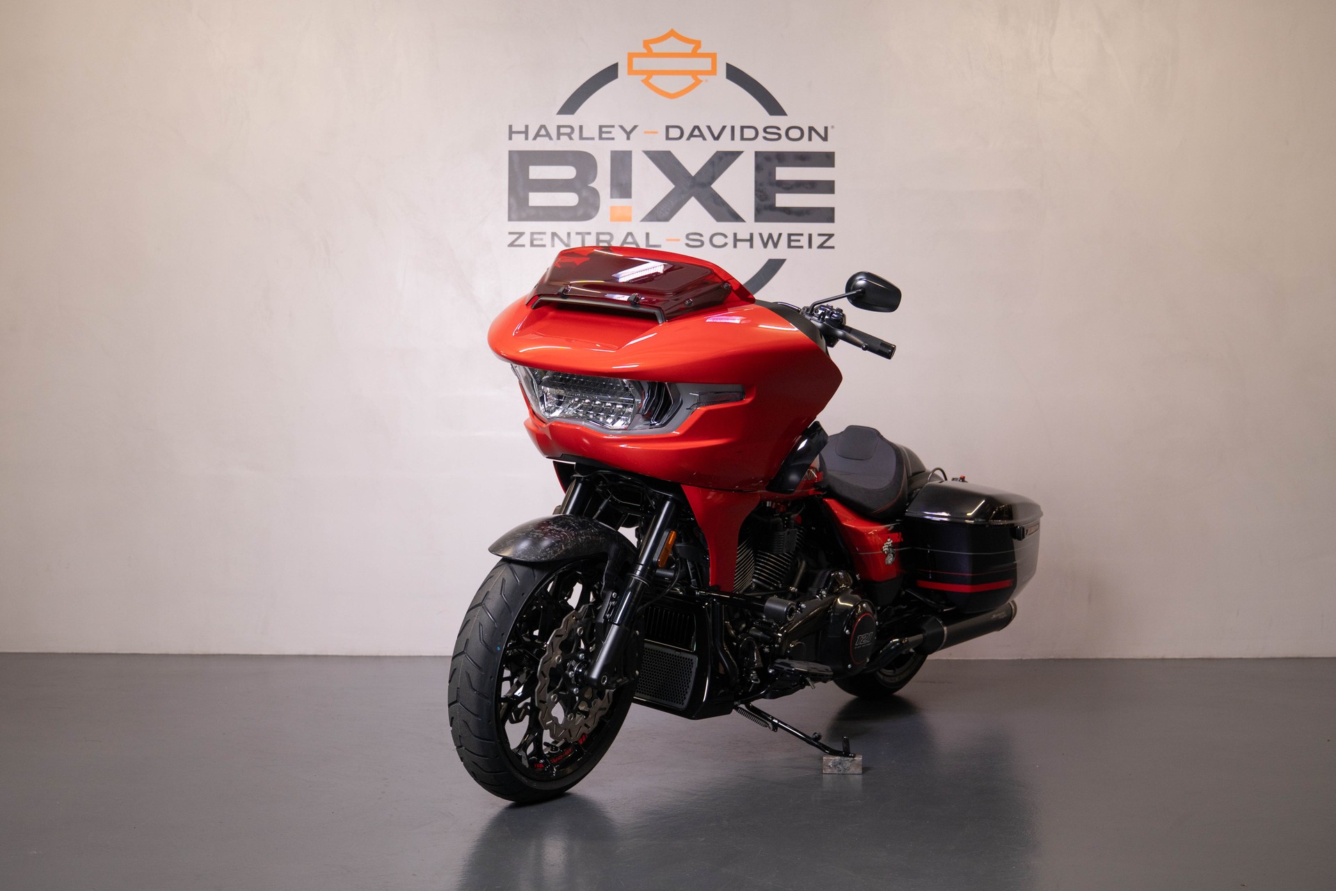 HARLEY-DAVIDSON FLTRXSTSE Road Glide ST 121 CVO-image-1