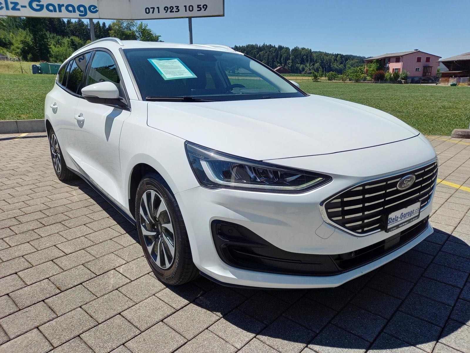 FORD Focus 1.5 TDCi Titanium Automatic-showroom-element-3