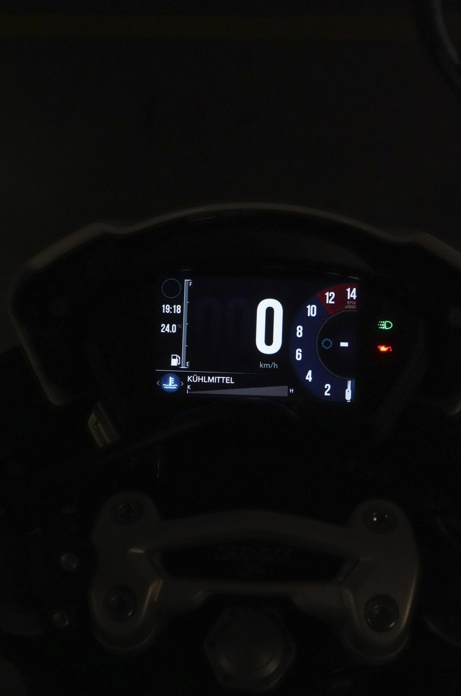 TRIUMPH Speed Triple RS 1050 ABS-image-8