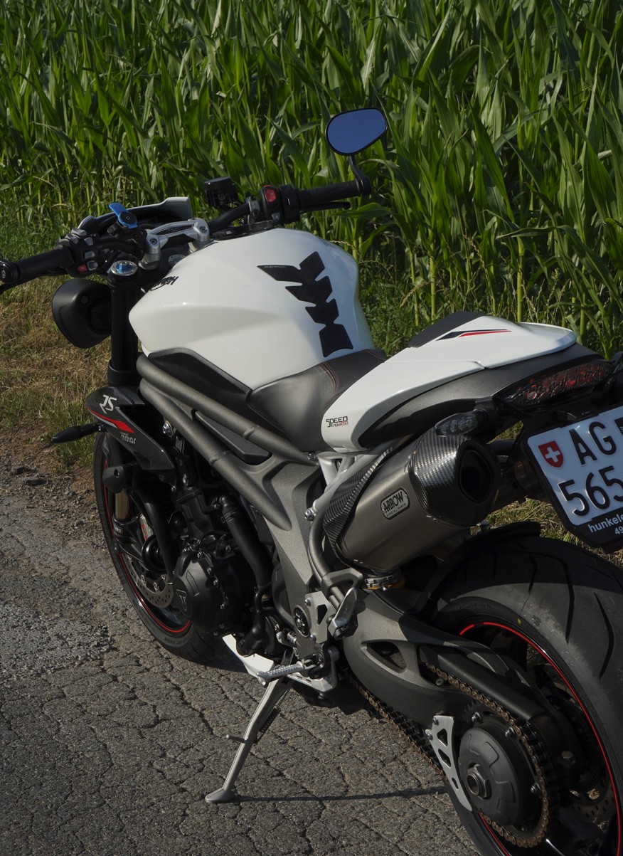 TRIUMPH Speed Triple RS 1050 ABS-image-11
