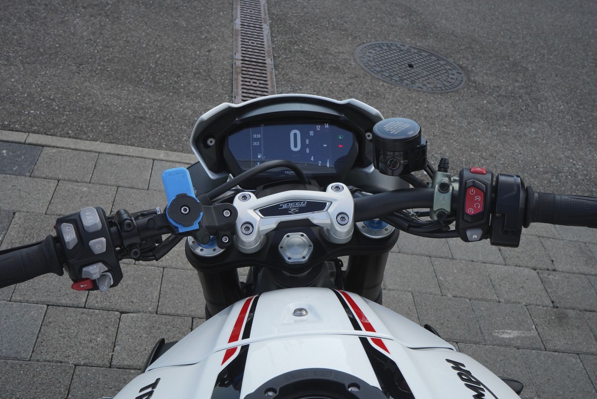 TRIUMPH Speed Triple RS 1050 ABS-image-6