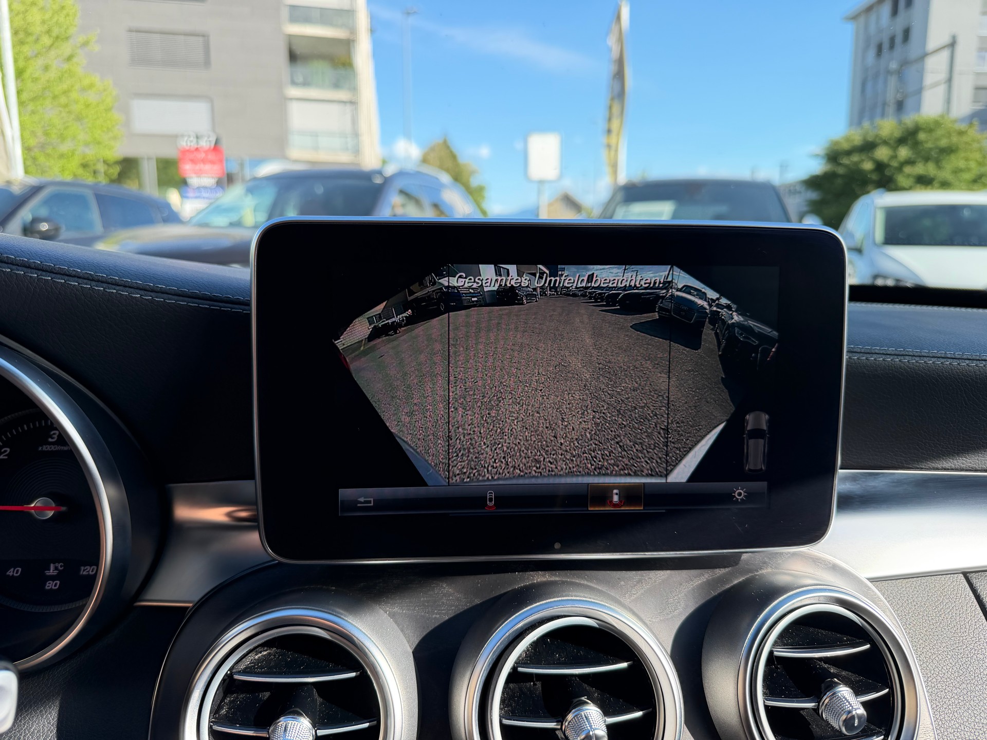 MERCEDES-BENZ C 220 BlueTEC AMG Line 7G-Tronic-image-15