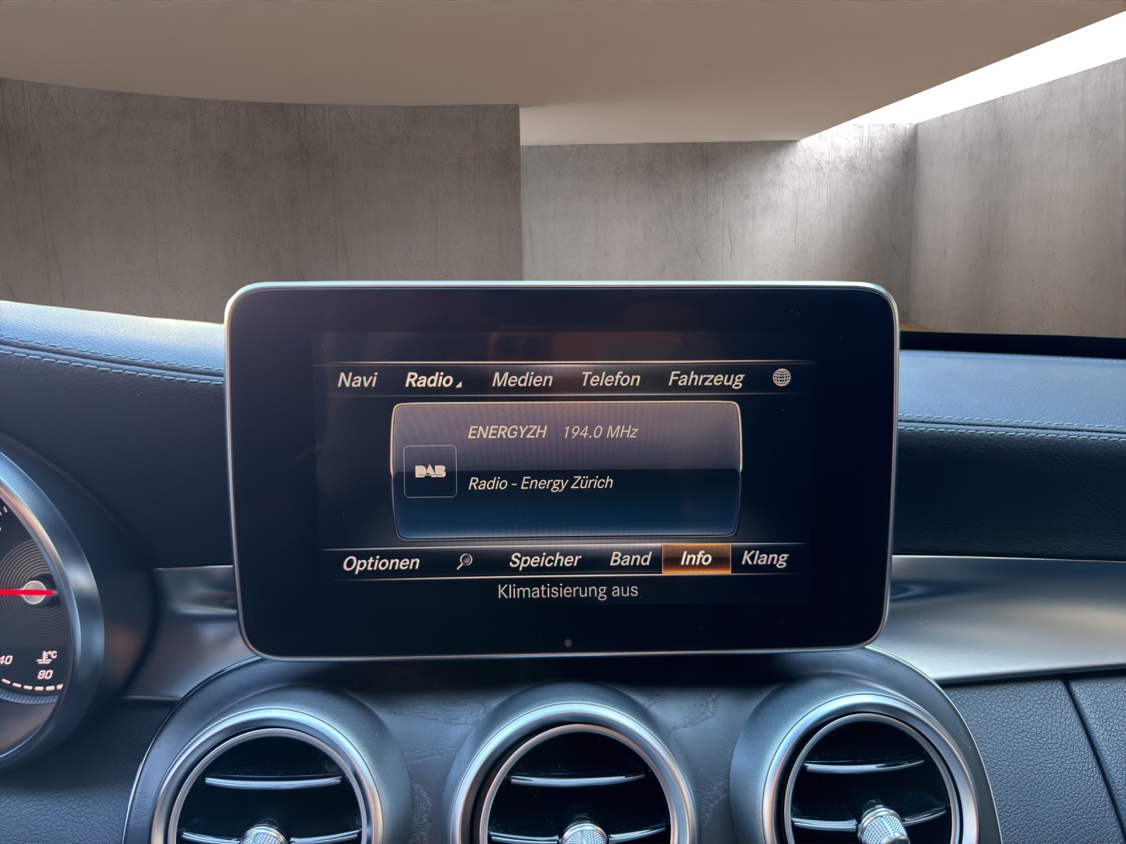 MERCEDES-BENZ C 220 BlueTEC AMG Line 7G-Tronic-image-12