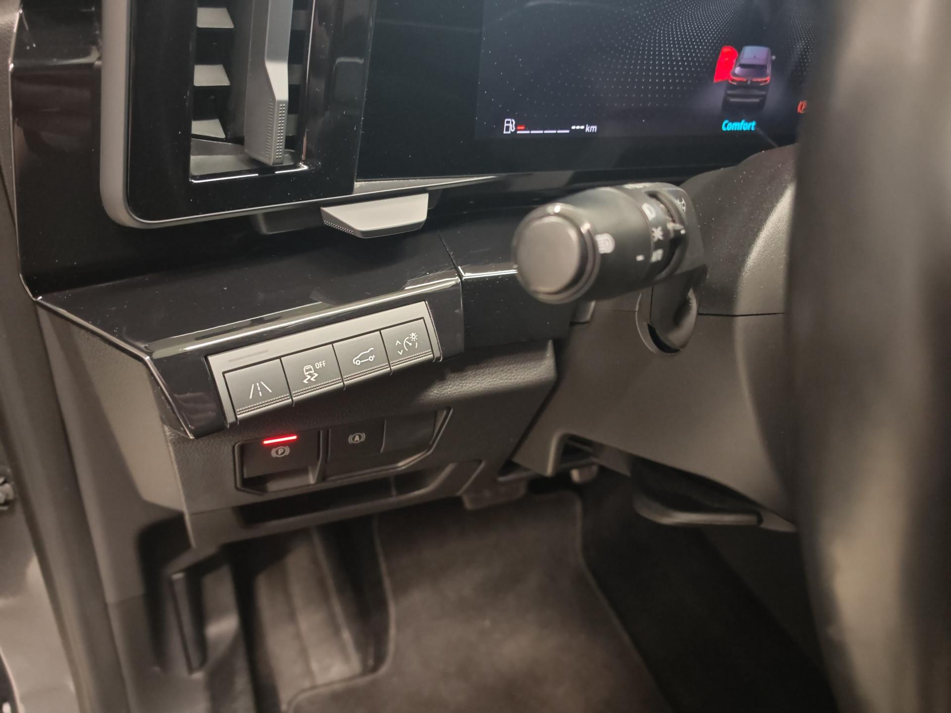 RENAULT Austral 1.2 HEV 200 Iconic Esprit Alpine A-image-18