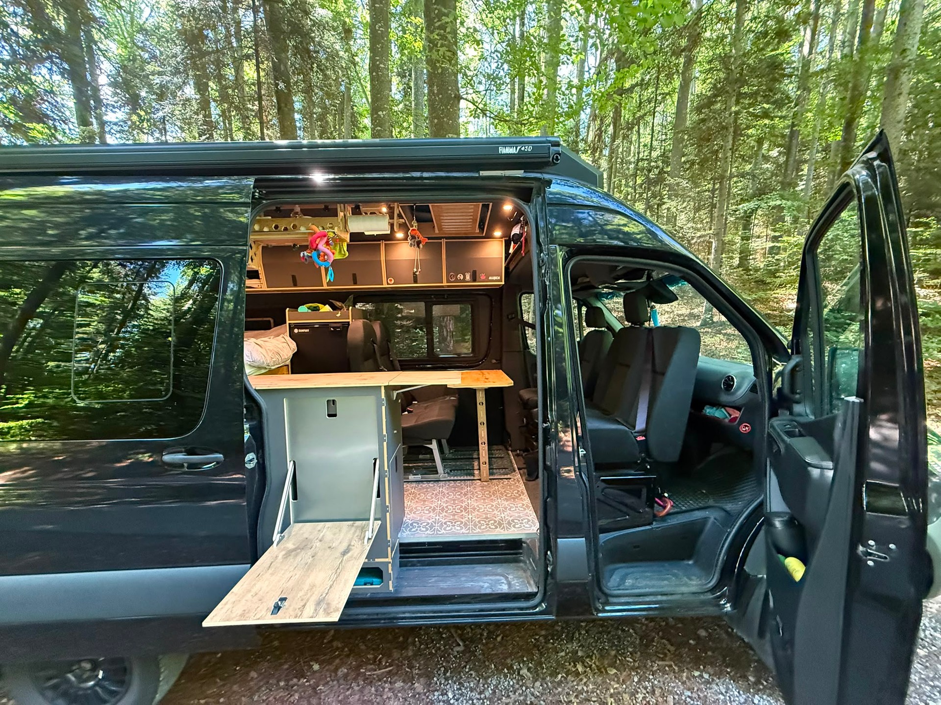 MERCEDES-BENZ 319 CDI 4x4-image-8