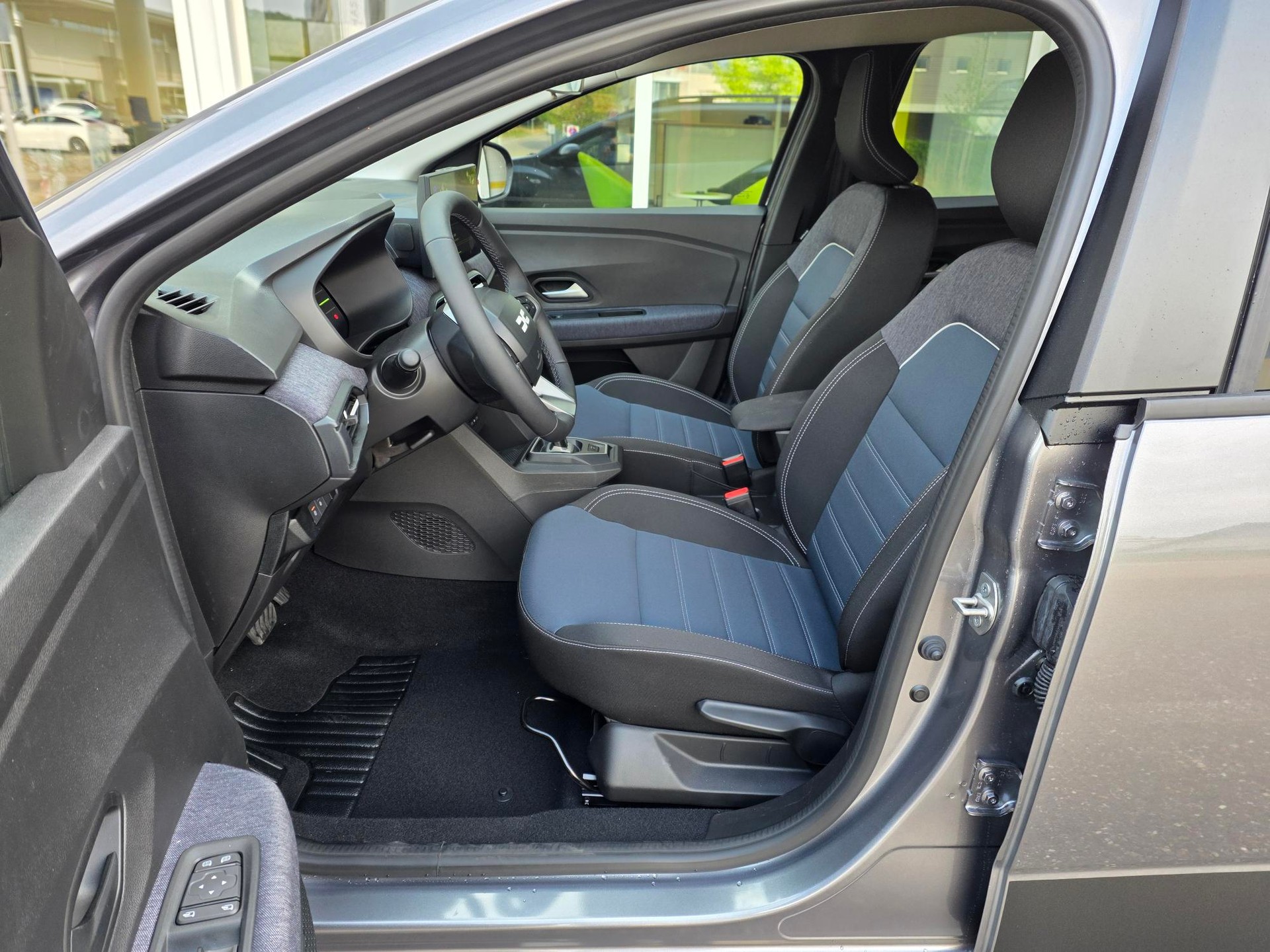 DACIA Jogger 1.8 Hybrid Journey-image-5