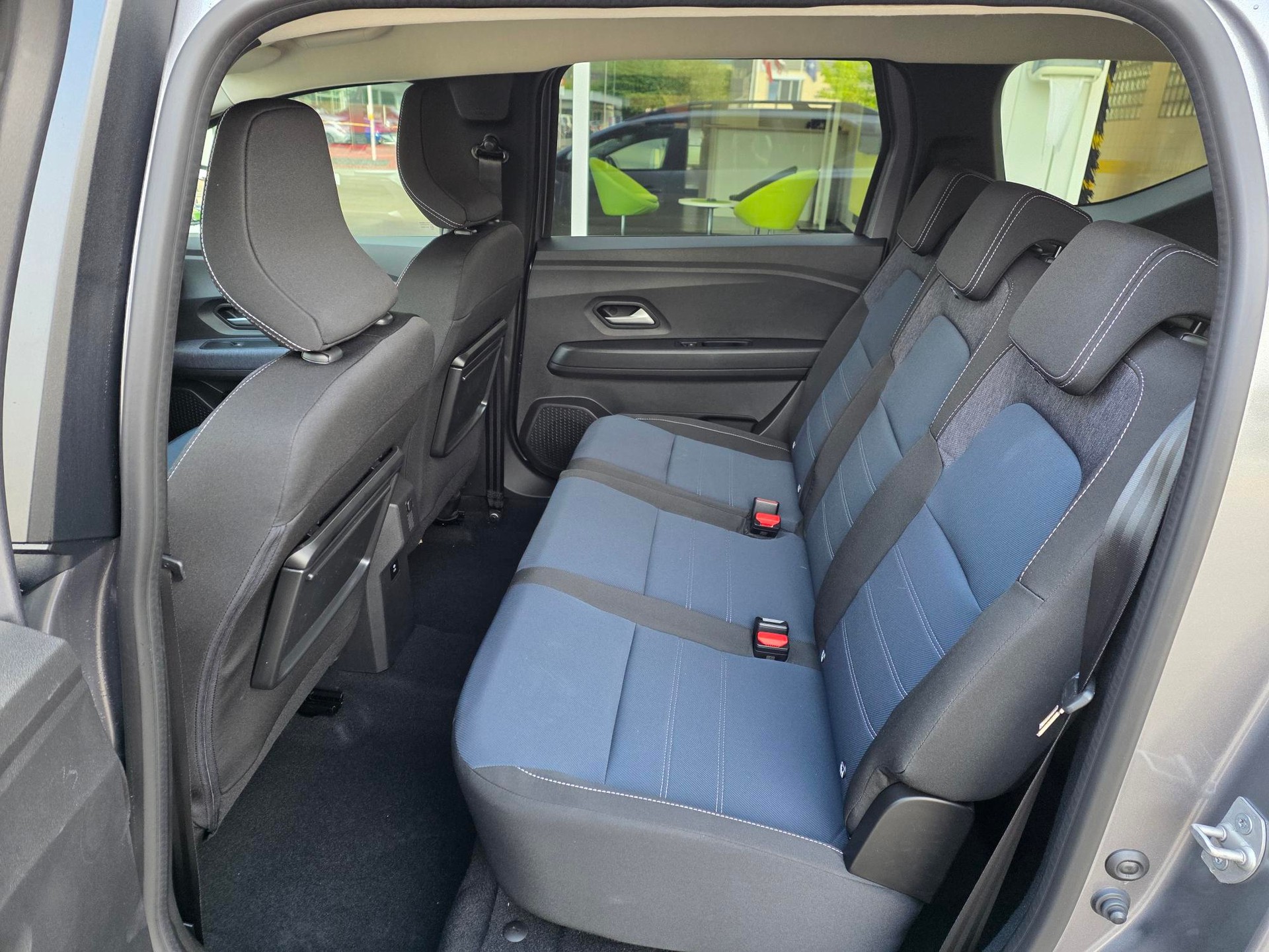 DACIA Jogger 1.8 Hybrid Journey-image-6