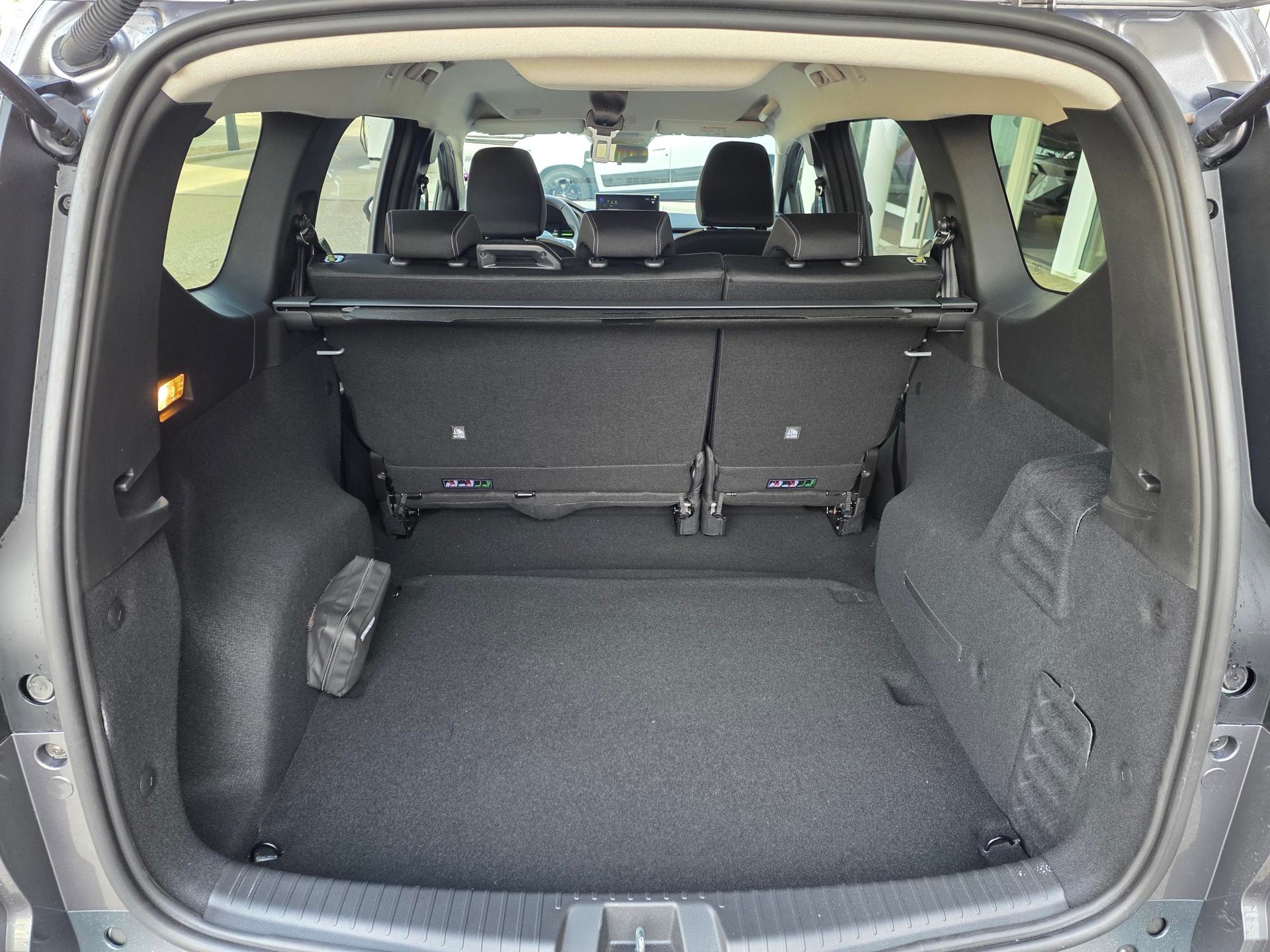 DACIA Jogger 1.8 Hybrid Journey-image-9