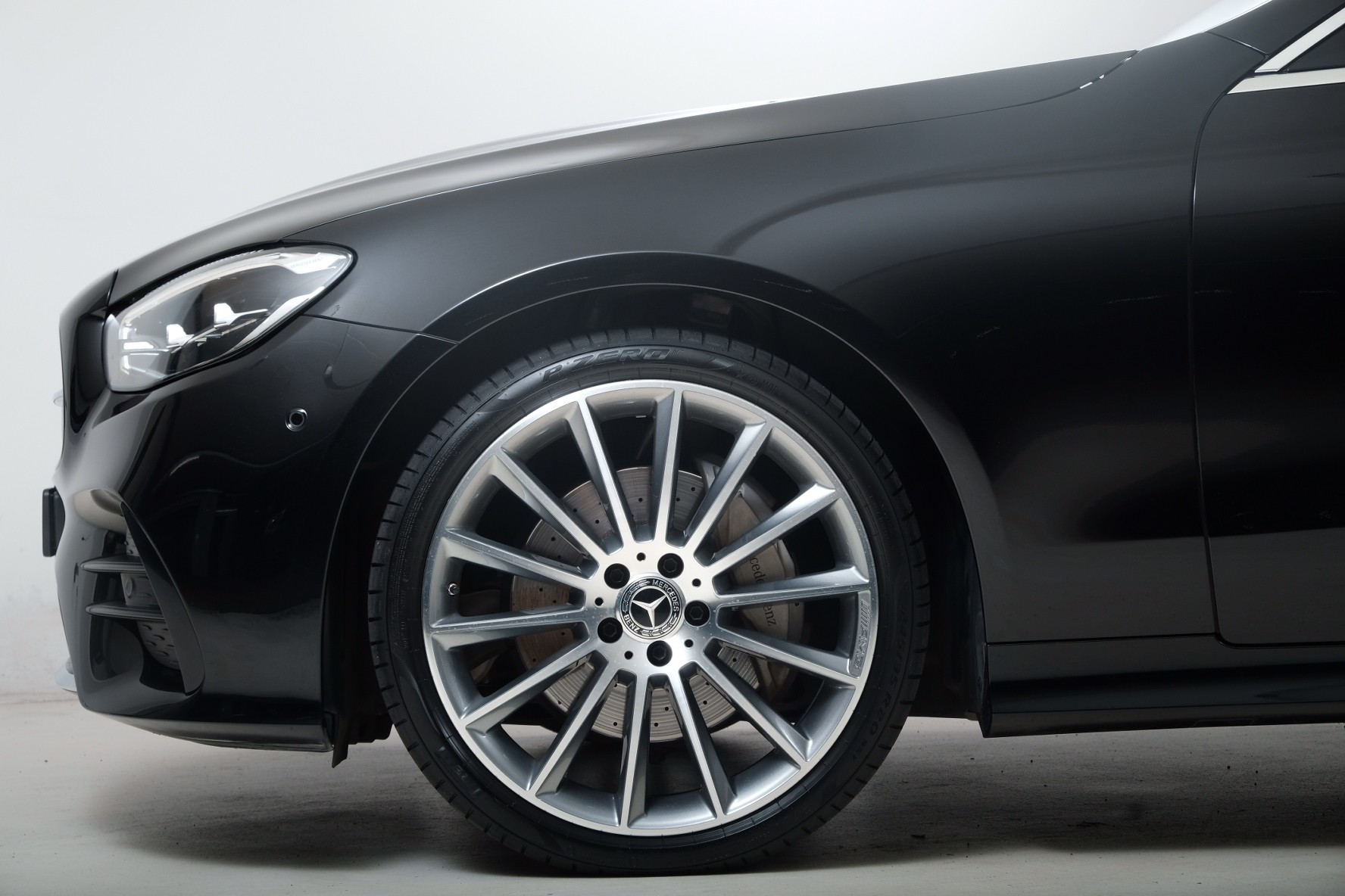 MERCEDES-BENZ E 200 Coupé 4Matic AMG Line 9G-Tronic-showroom-element-2