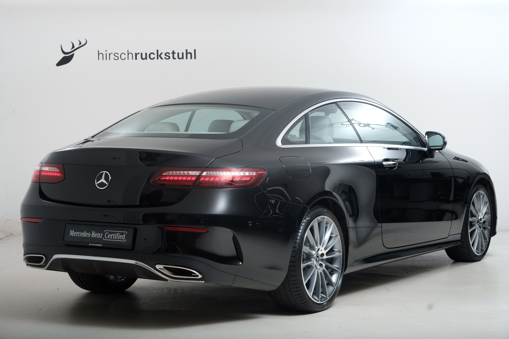 MERCEDES-BENZ E 200 Coupé 4Matic AMG Line 9G-Tronic-showroom-element-3