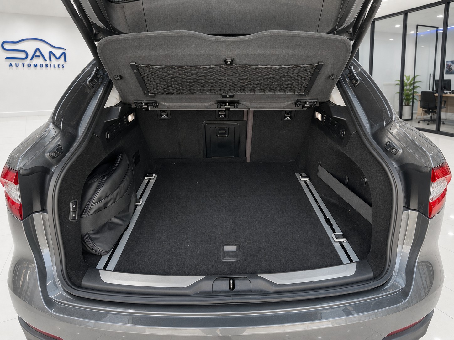 MASERATI Levante S 3.0 V6 Automatica-image-6