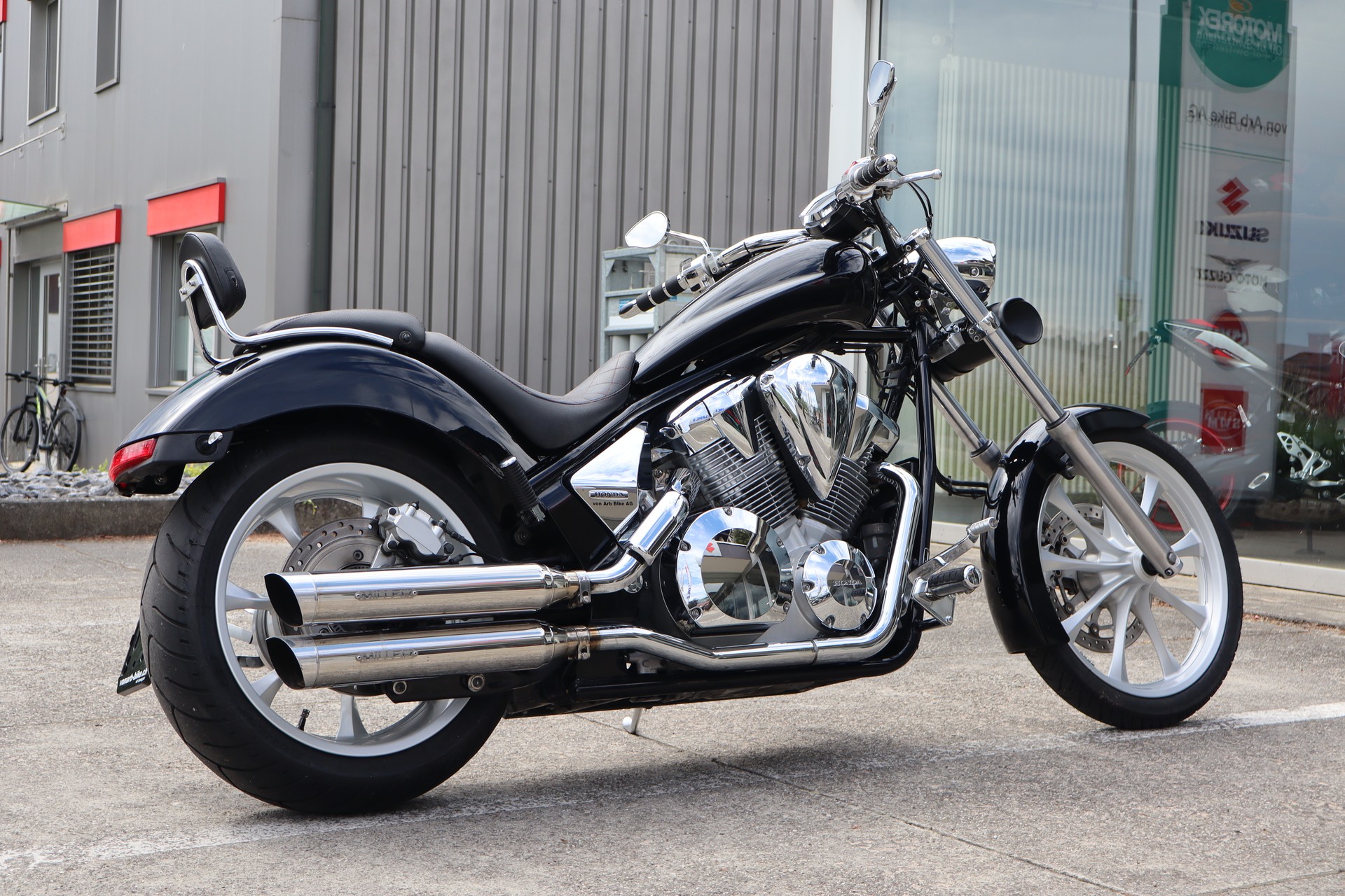 HONDA VT 1300 CX ABS-image-2