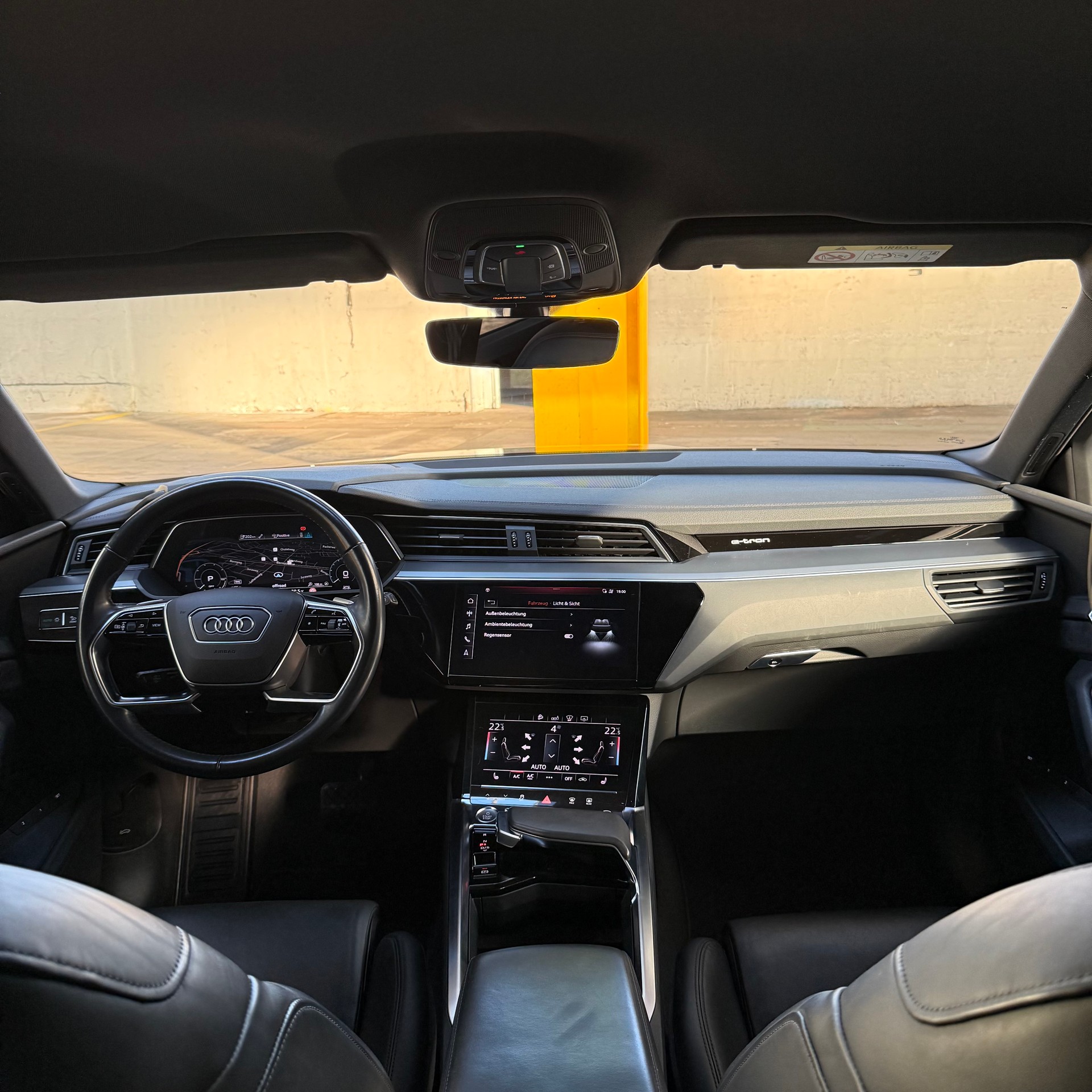 AUDI e-tron 50 S Line quattro Swiss-image-8