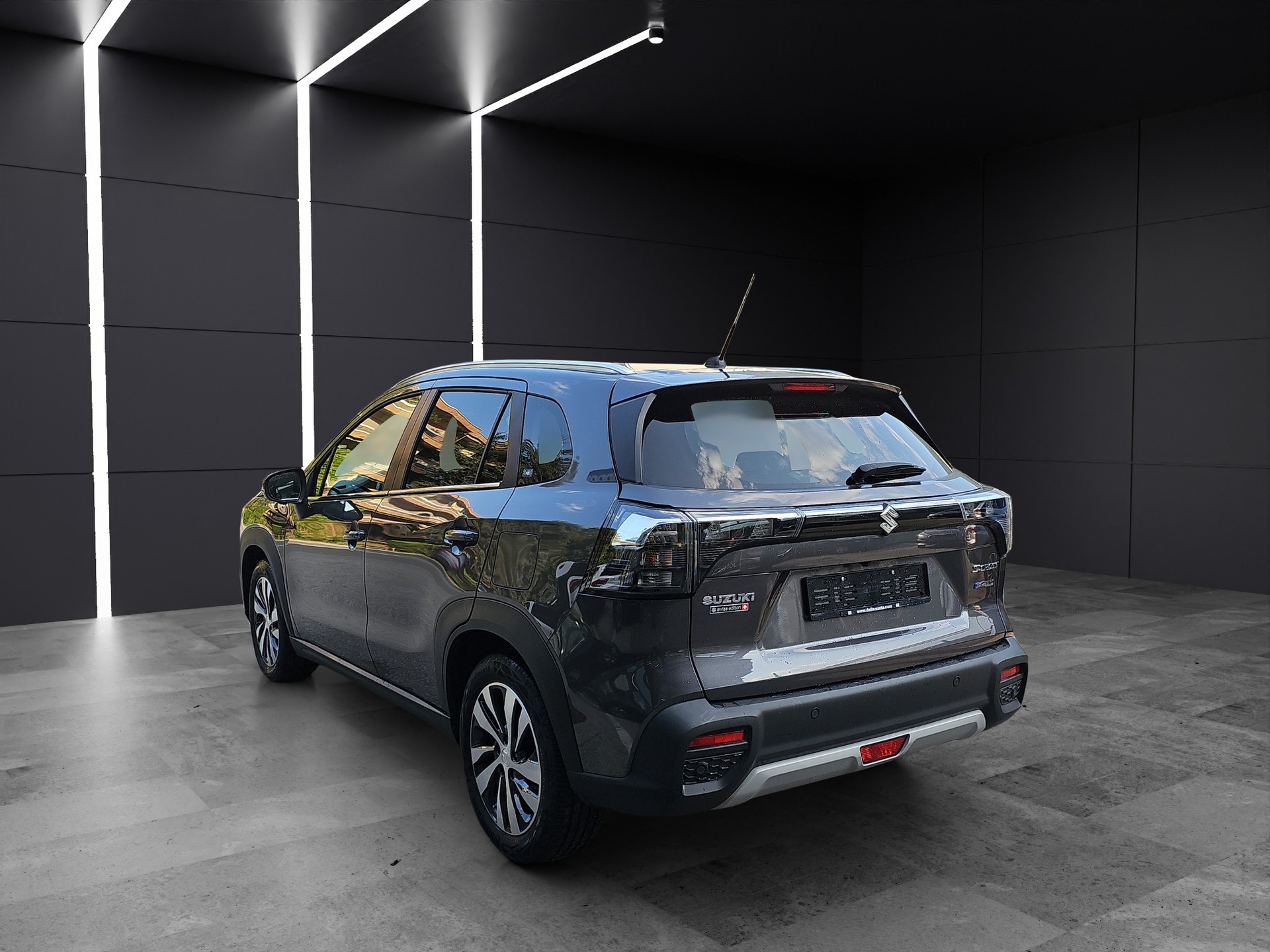 SUZUKI S-Cross 1.5 Compact Top Hybrid 4x4-showroom-element-2