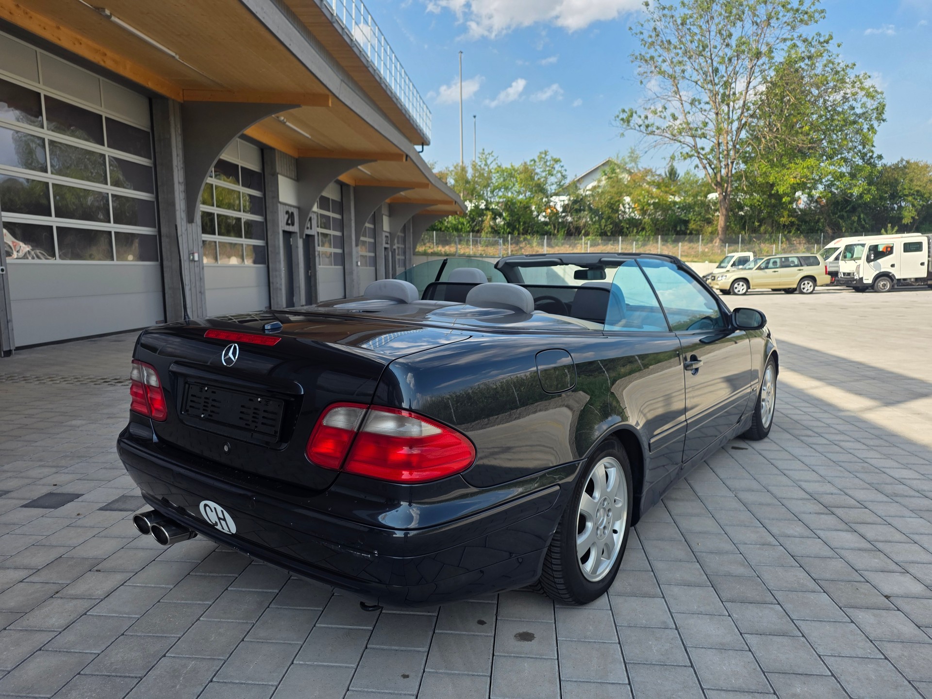 MERCEDES-BENZ CLK 320 Avantgarde Automatic-image-5