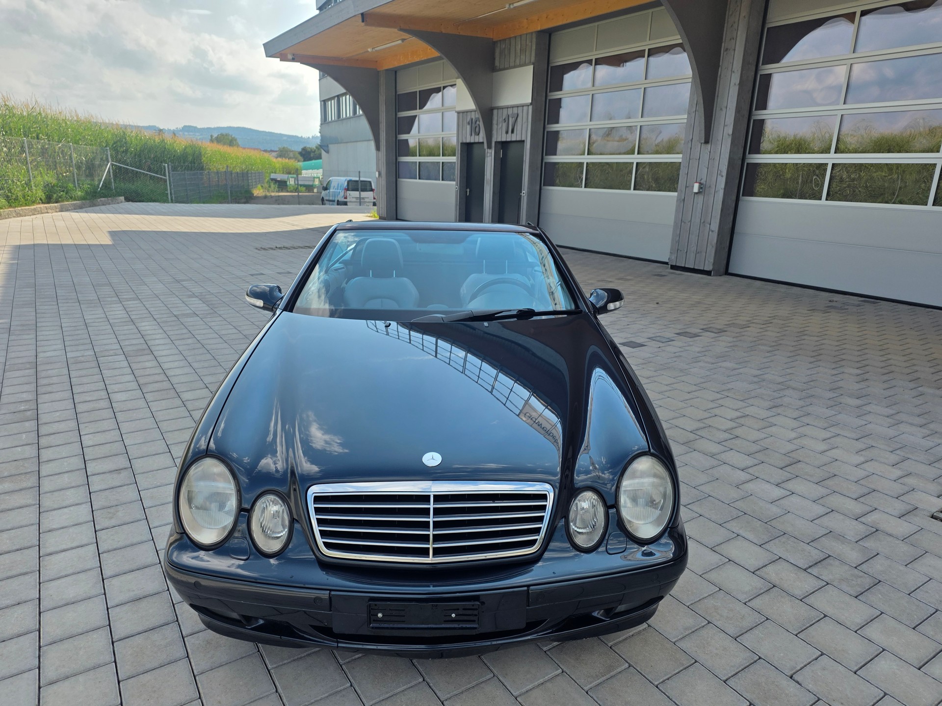 MERCEDES-BENZ CLK 320 Avantgarde Automatic-image-1