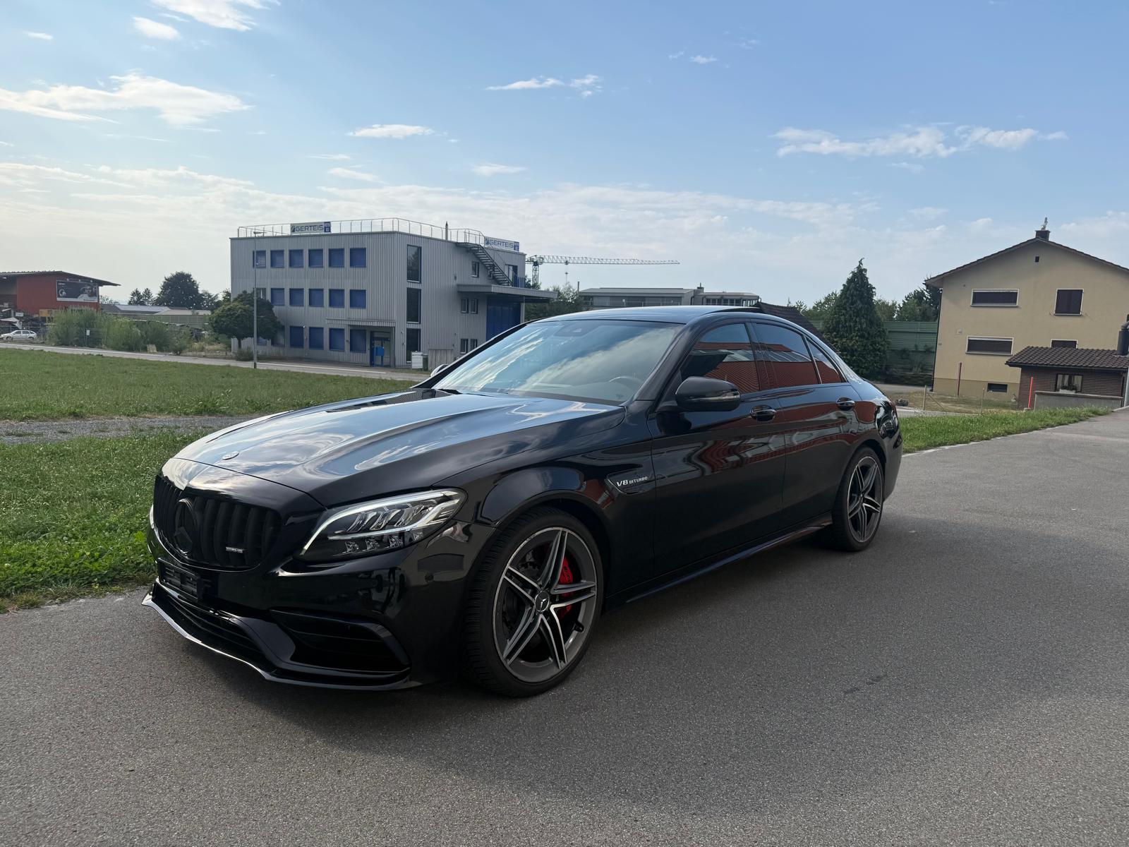 MERCEDES-BENZ C 63 S AMG Speedshift-showroom-element-2